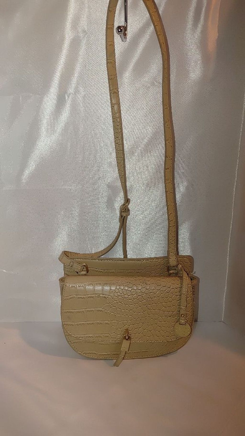 Santa Cruz Skateboards Penelope & Monica Cruz Croc Embossed Leather Crossbody Size ONE SIZE - 2 Thumbnail