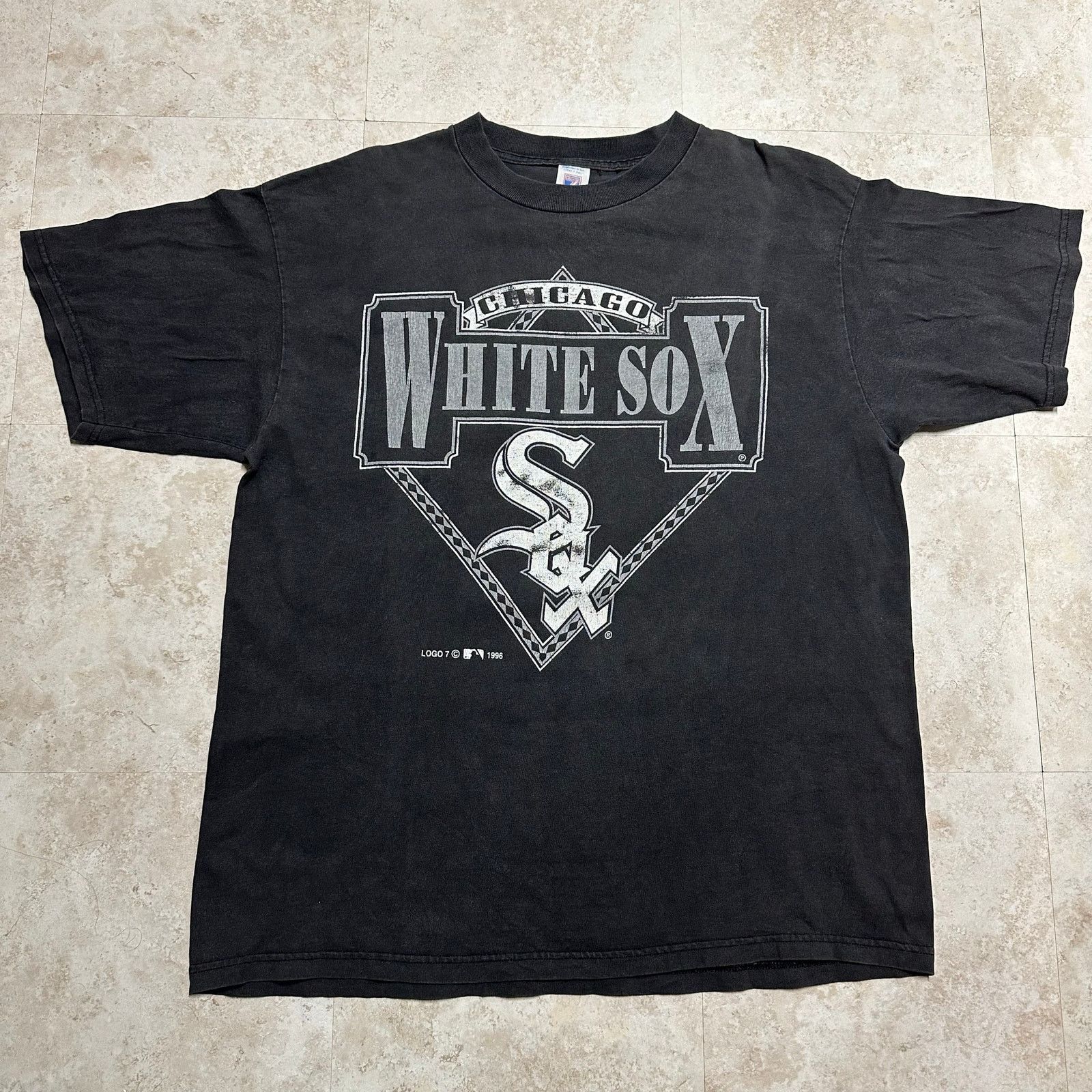 Logo 7 × Vintage 90s Vintage 1996 Chicago White Sox Logo 7 T-Shirt Size US XL / EU 56 / 4 - 1 Thumbnail