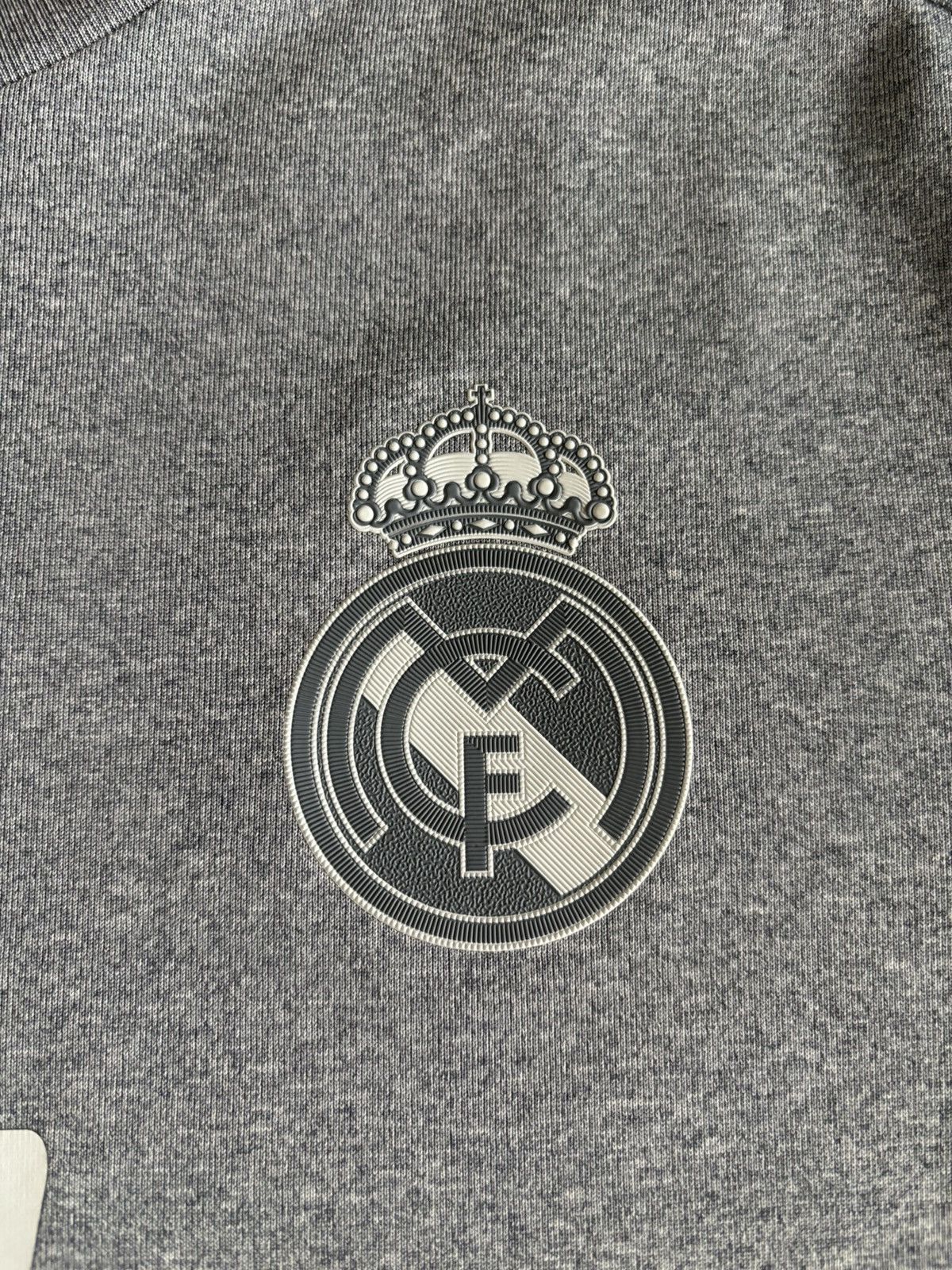 Adidas Sergio Ramos Real Madrid 15/16 Adidas Away Kit Size US S / EU 44-46 / 1 - 5 Thumbnail