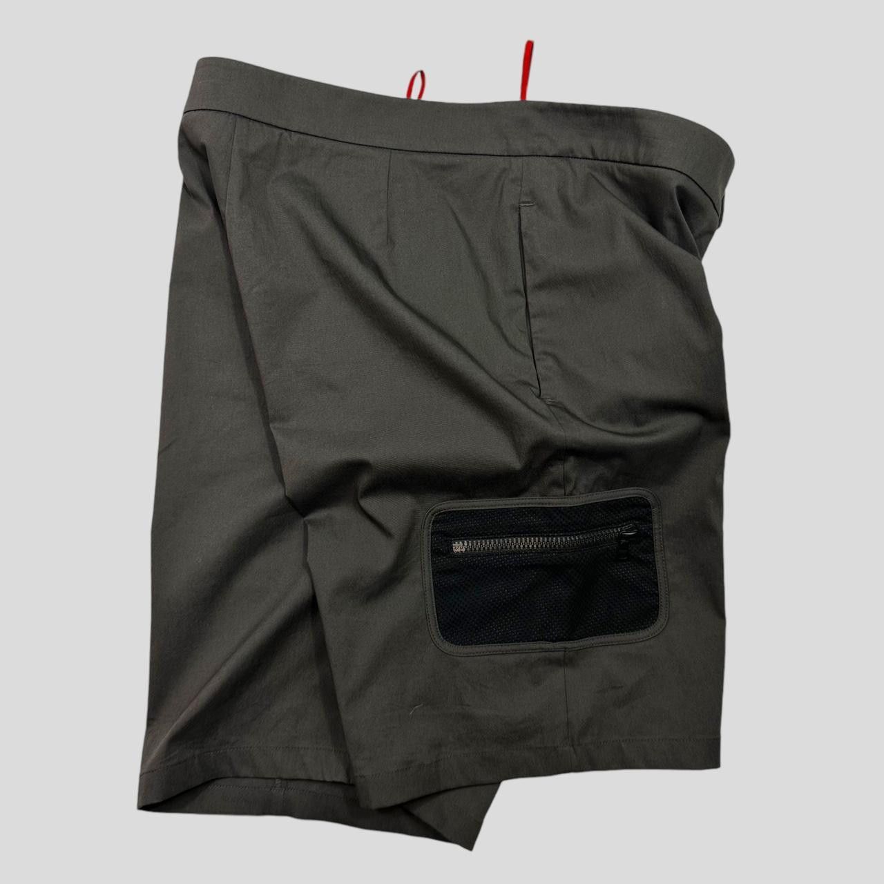 Prada Prada Sport SS00 Mesh Pocket Tech Cargo Shorts - IT48 (M) Size US 32 / EU 48 - 2 Thumbnail