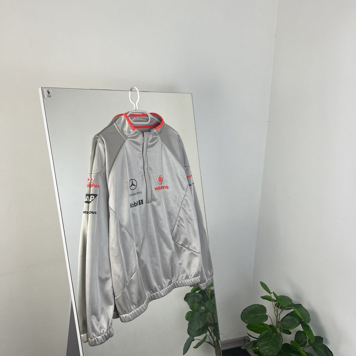 Mercedes-Benz Vintage McLaren Mercedes Vodafone Big Logo Sweatshirt Size US M / EU 48-50 / 2 - 1 Thumbnail