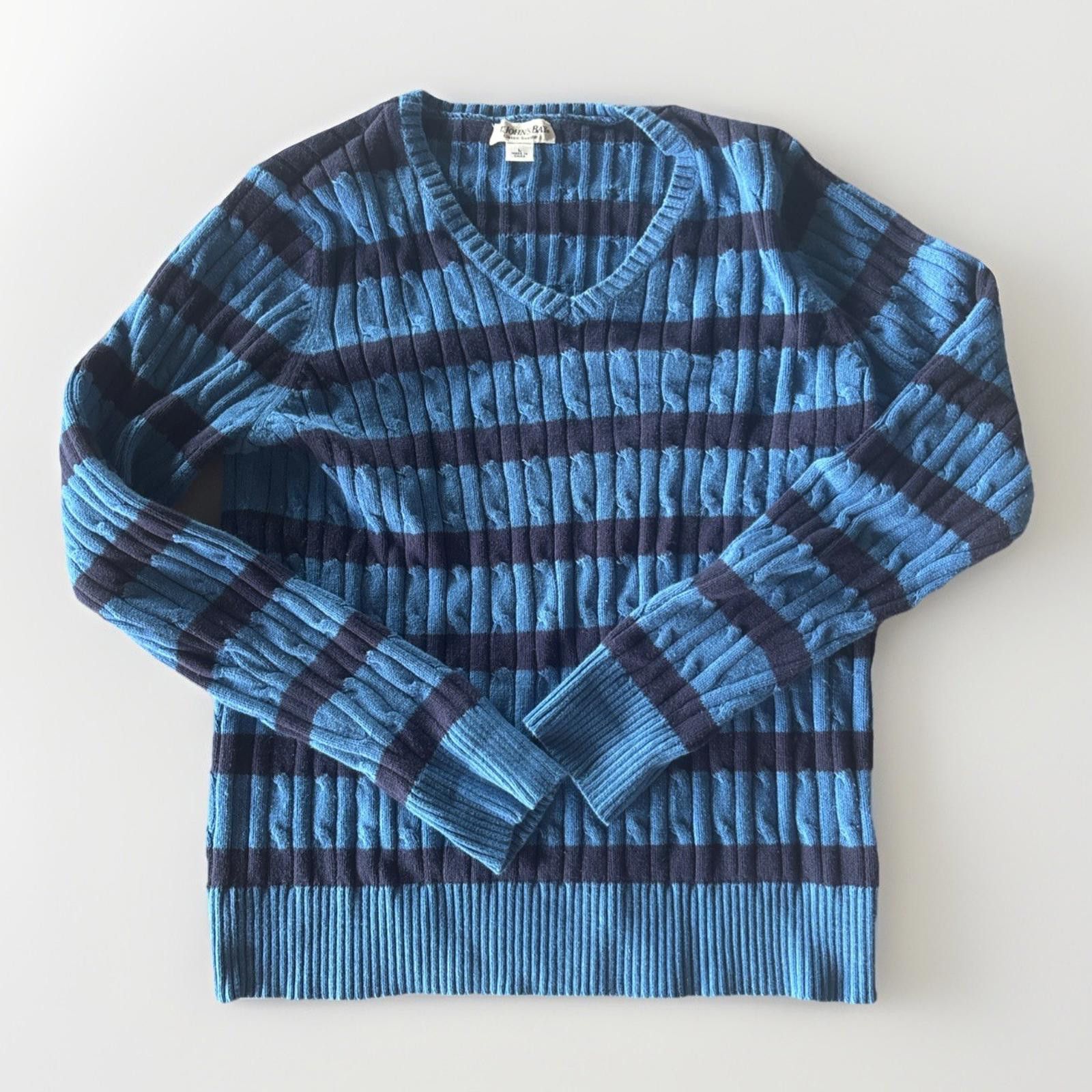 St. Johns Bay St. John’s Bay Petite Large Blue Striped V-Neck Sweater Size L / US 10 / IT 46 - 1 Thumbnail