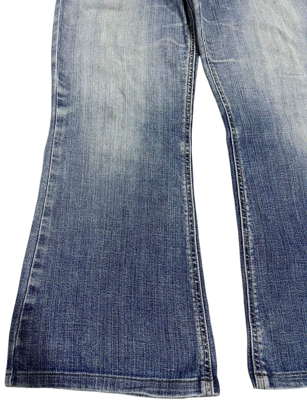 If Six Was Nine × Japanese Brand × Le Grande Bleu (L.G.B.) FLARE💥 Y2K JAPANESE BRAND WASHED BLUE JEANS Size 30" / US 8 / IT 44 - 4 Thumbnail