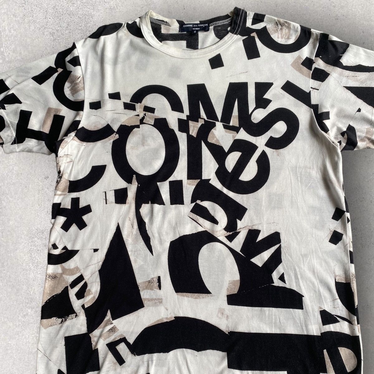 Comme des Garcons Logo Collage OVP T Shirt Size US S / EU 44-46 / 1 - 2 Thumbnail