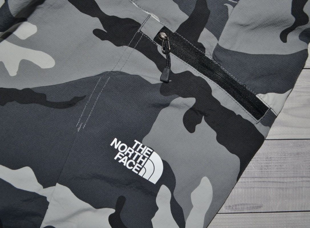 The North Face THE NORTH FACE Shorts Pocket Mens Active Size L Size US 34 / EU 50 - 4 Thumbnail