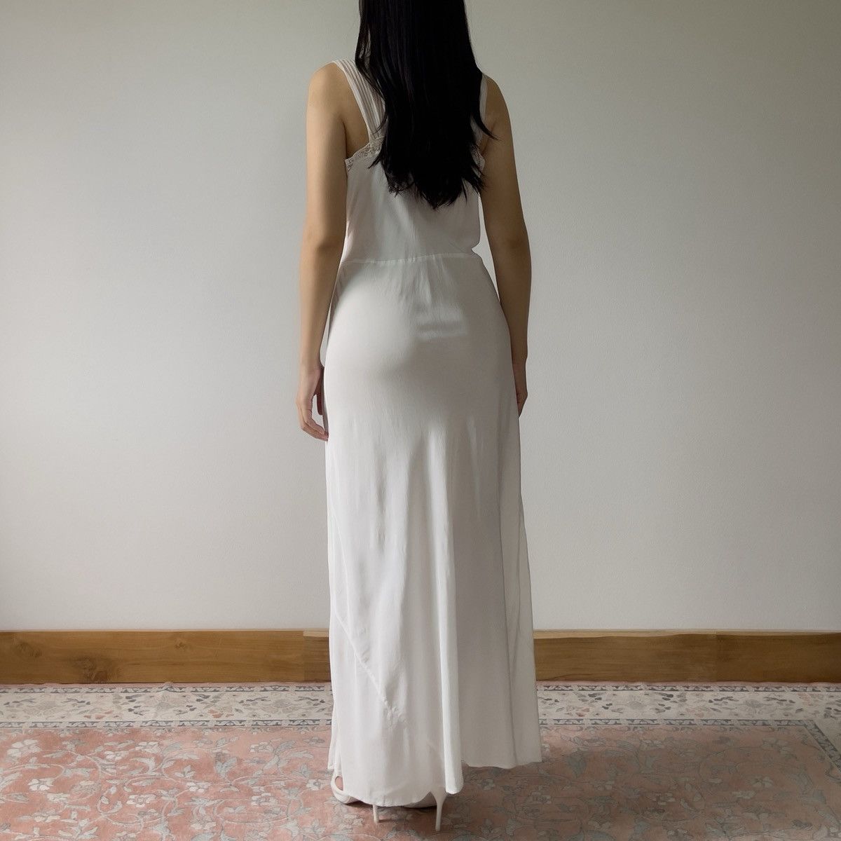 Vintage Vintage 1950s Ice Blue Rayon Nightgown (M–L) Size L / US 10 / IT 46 - 9 Thumbnail