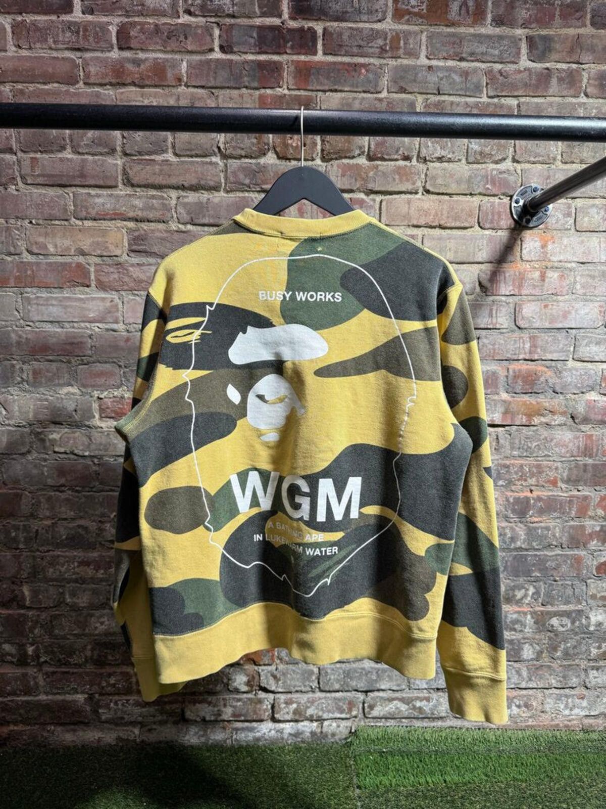 Bape Bape Camo Crewneck Sz. M Size ONE SIZE - 2 Thumbnail