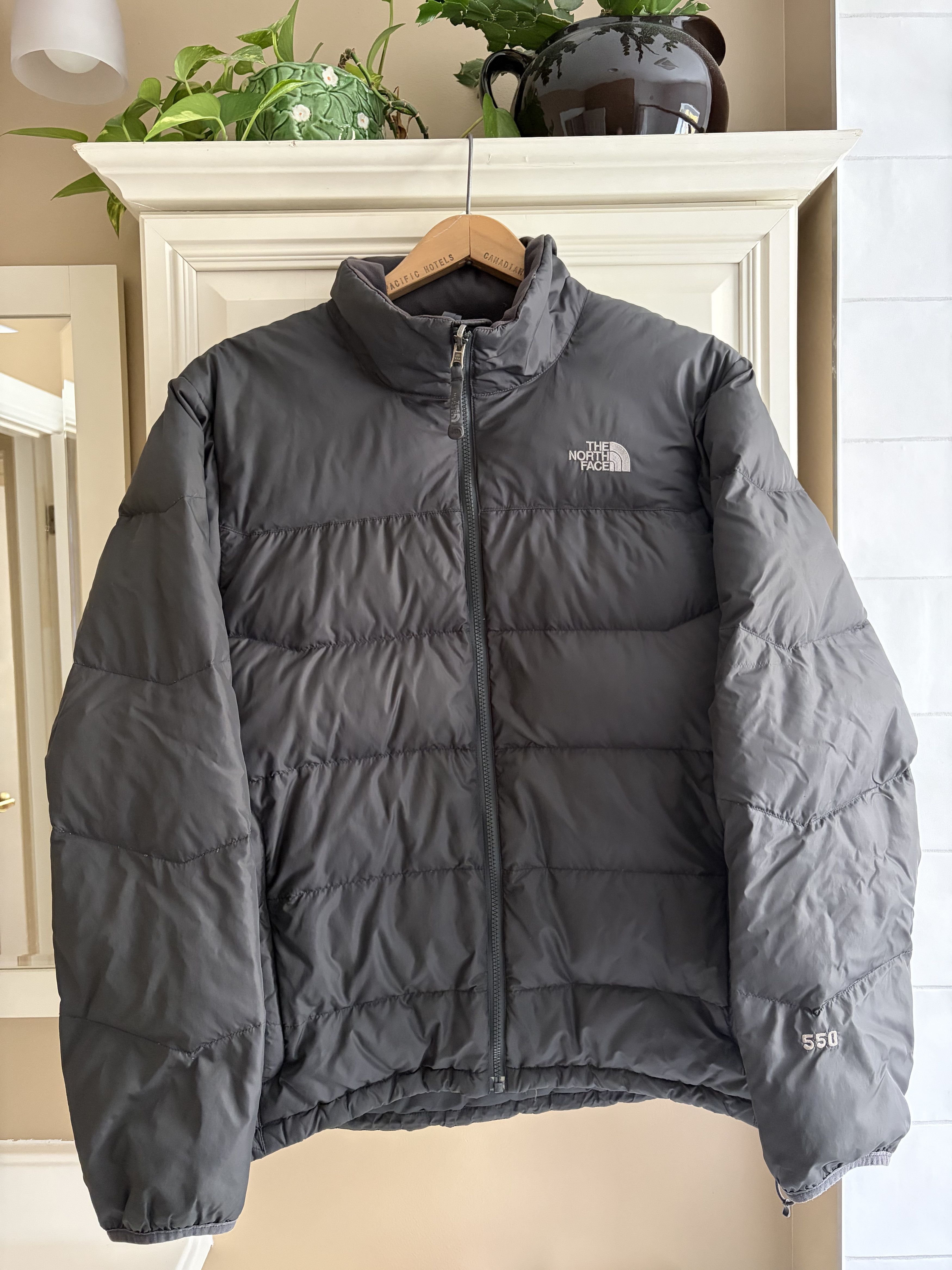 The North Face Vintage The North Face Nuptse 550 Down Puffer Jacket Size US L / EU 52-54 / 3 - 1 Thumbnail