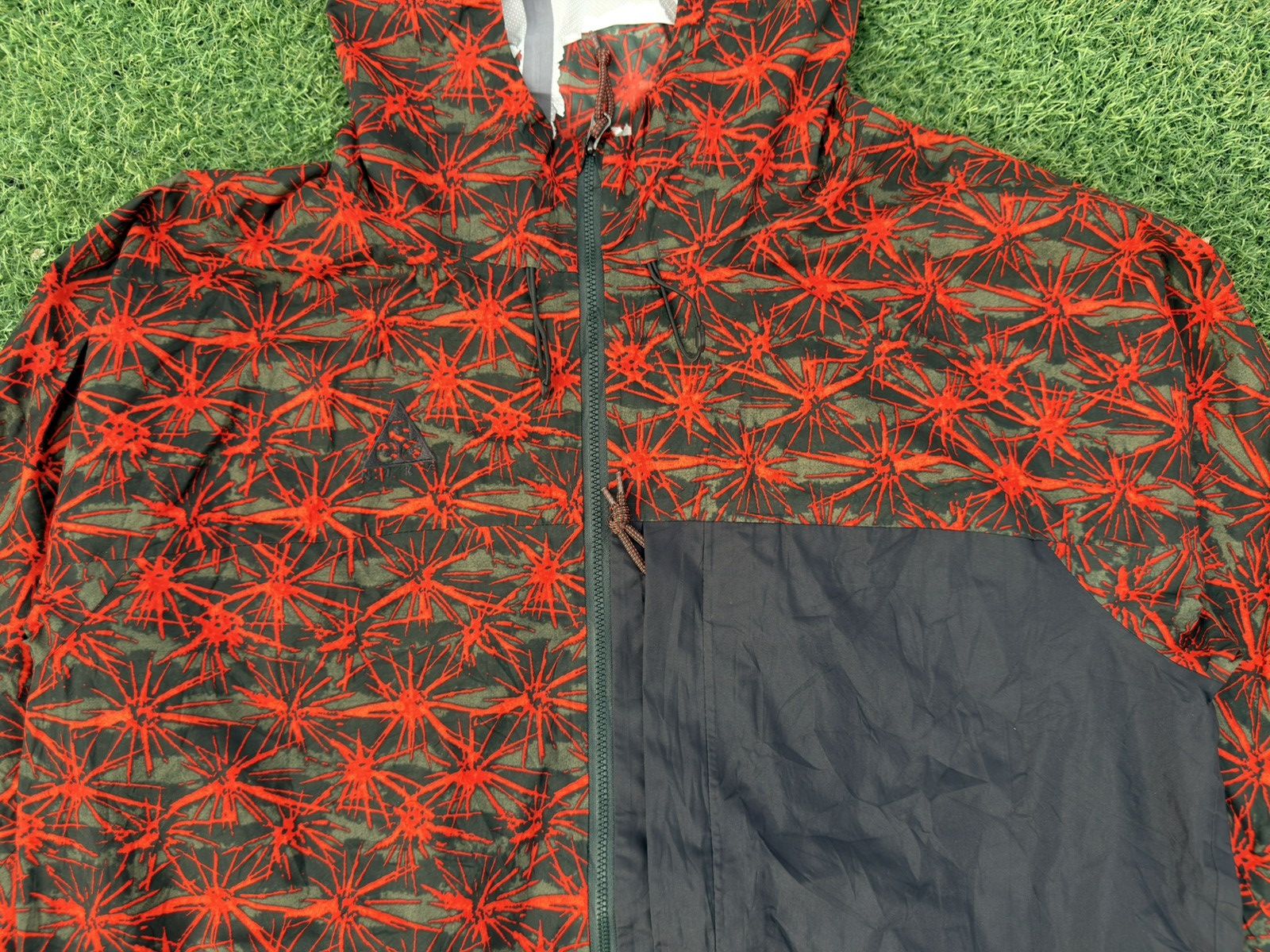 Nike ACG Nike ACG AOP 2.5L Packable Rush Red Jacket Size US M / EU 48-50 / 2 - 3 Thumbnail