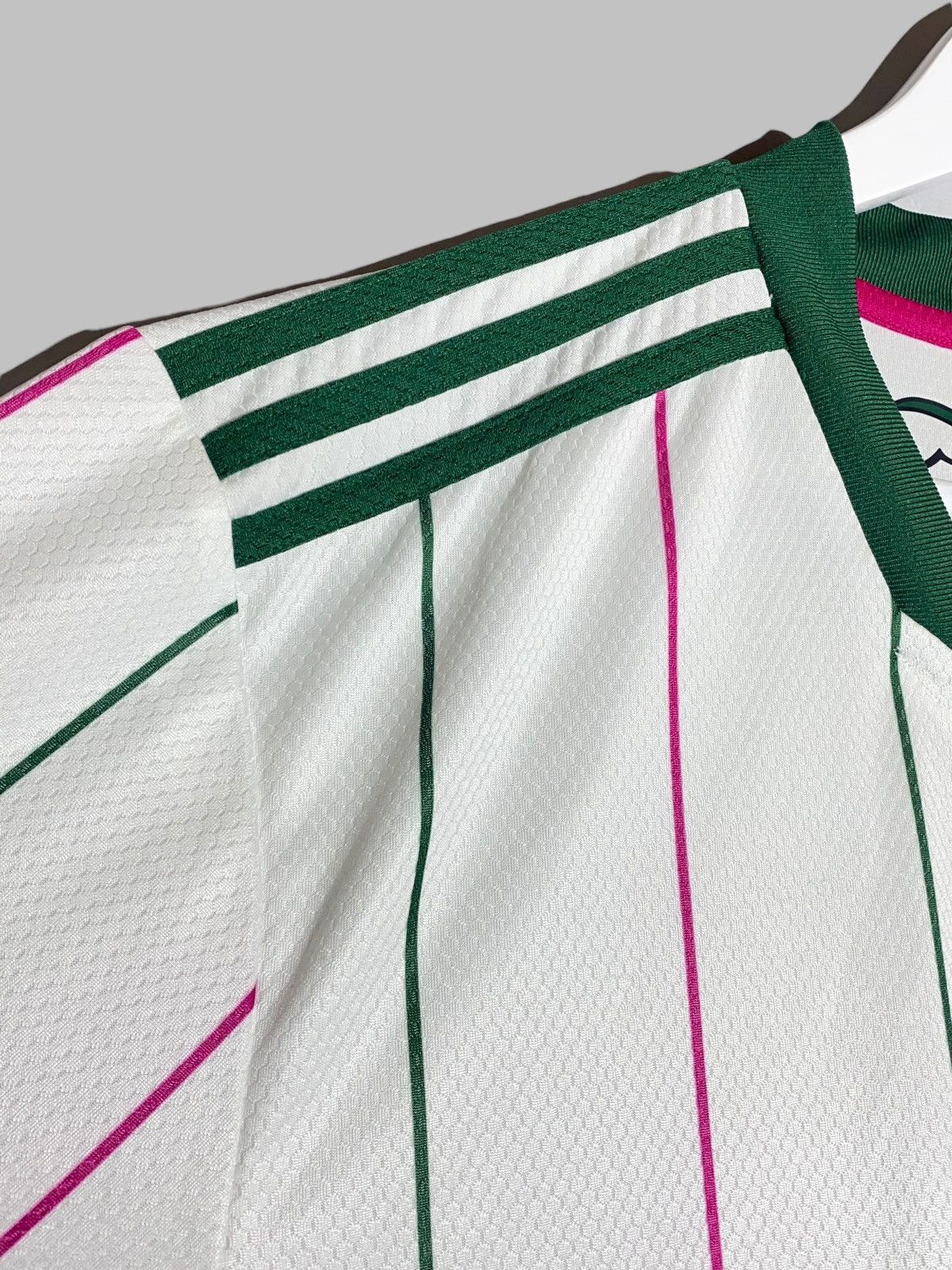 Adidas CELTIC AWAY JERSEY ADIDAS PRIMEGREEN XL STRIPES Size US XL / EU 56 / 4 - 10 Thumbnail