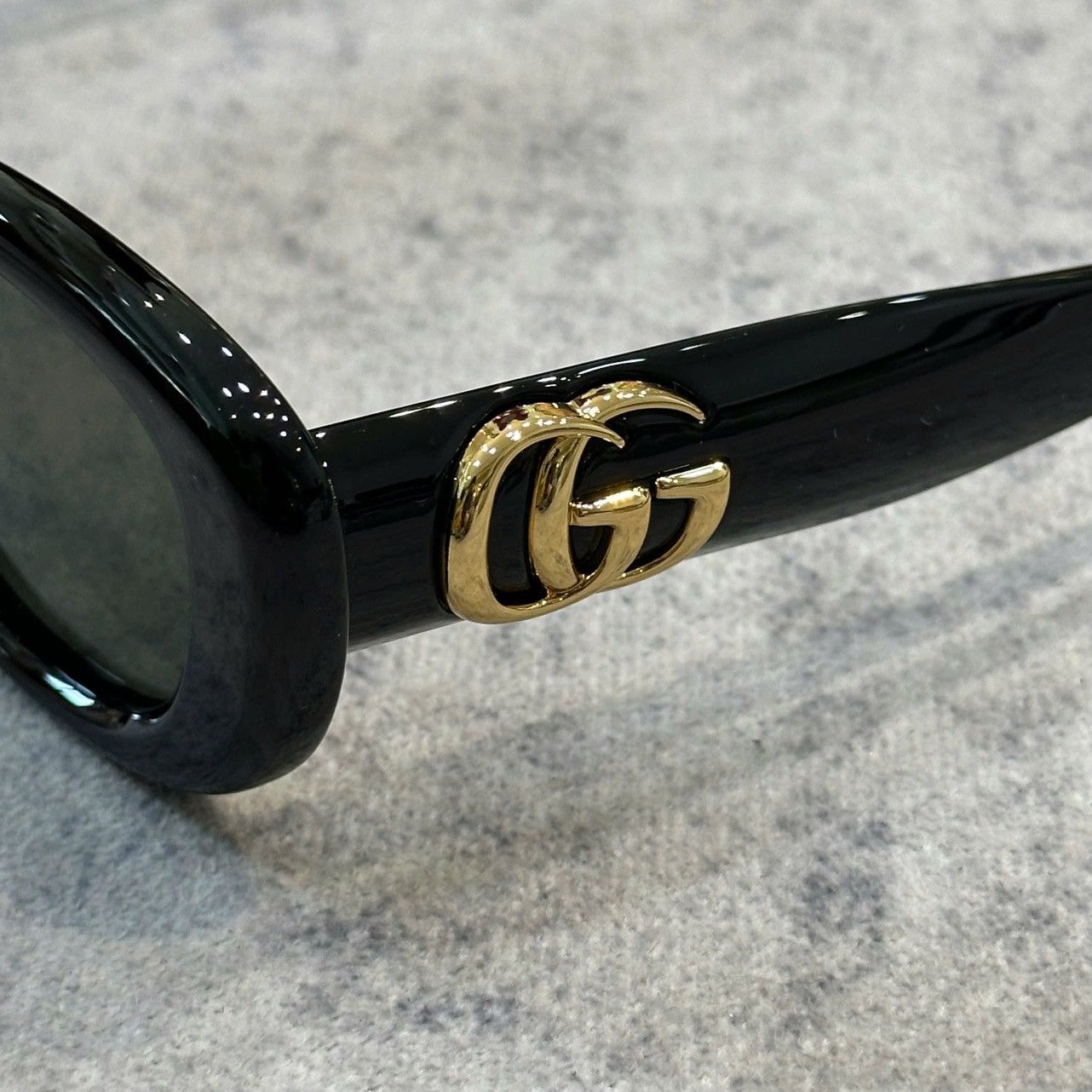 Gucci GUCCI GG1829SK 001 Size ONE SIZE - 2 Thumbnail