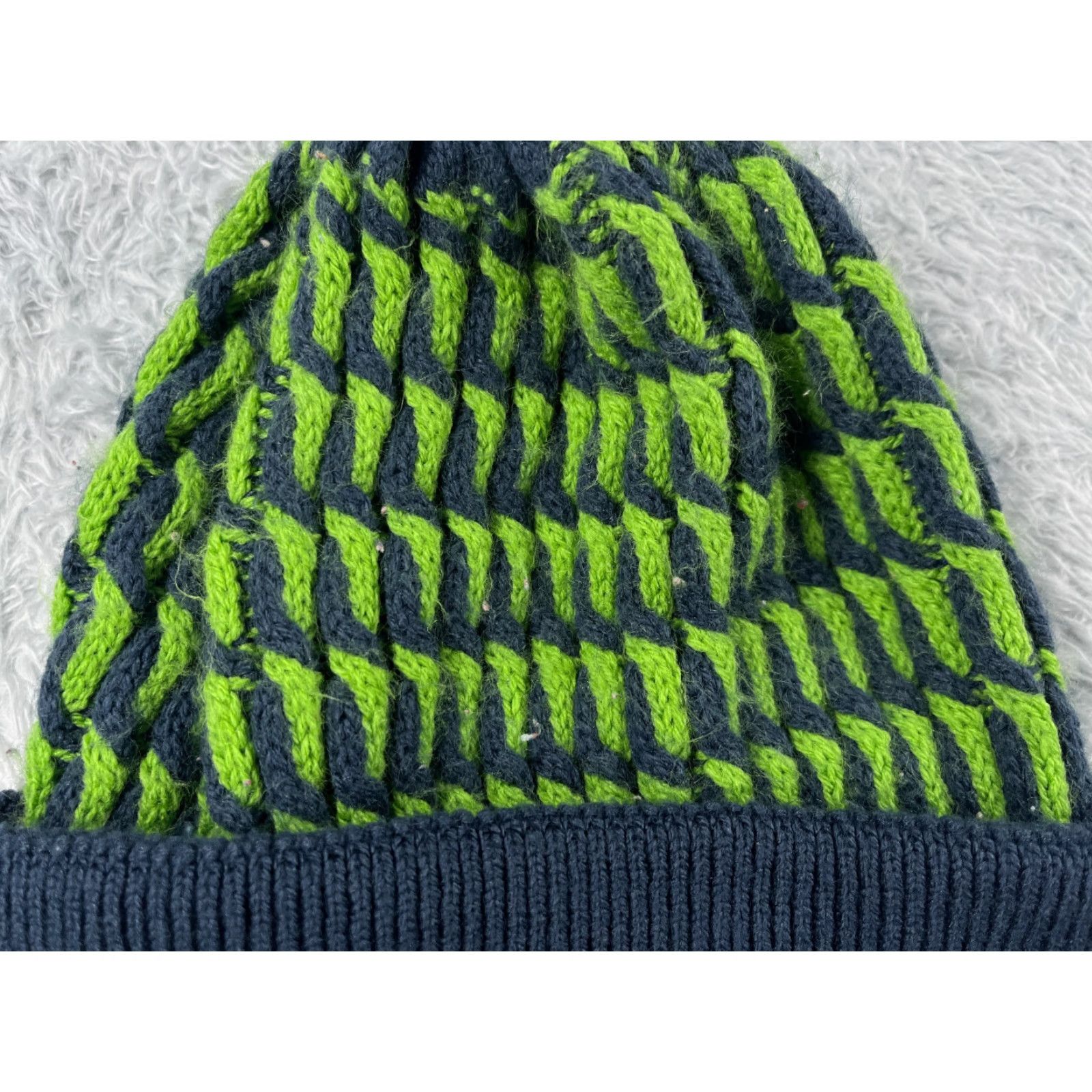 Vintage Beanie Geometric One Size Adult Blue Acrylic Hat Mens Ski Comfort Winter Holiday Size ONE SIZE - 2 Thumbnail