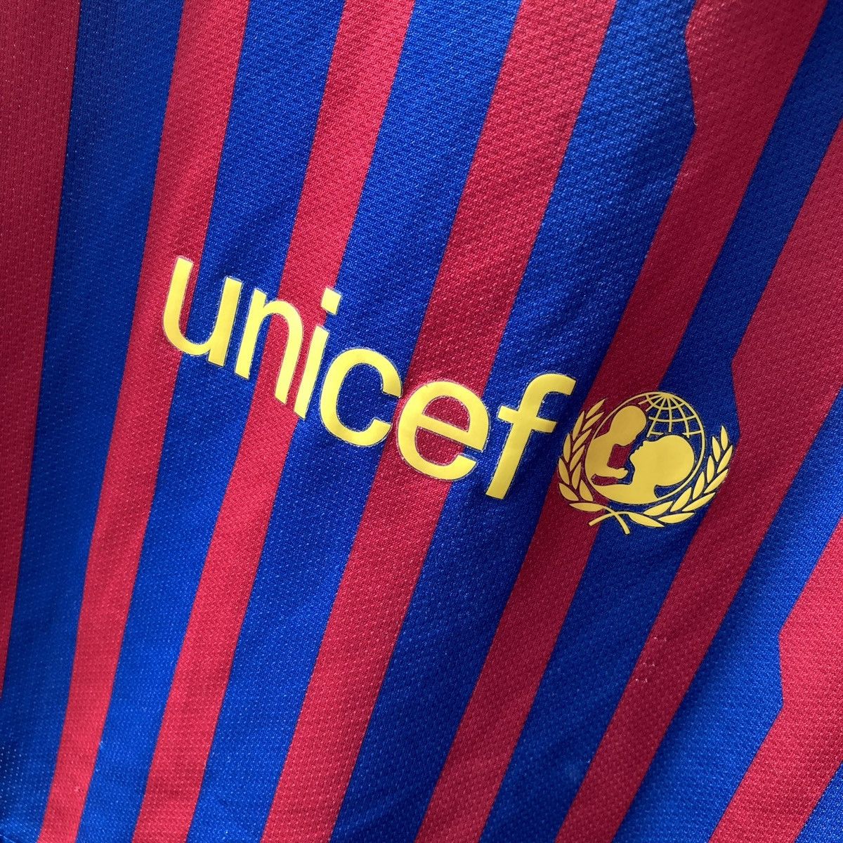 Nike Barcelona 2016 Nike Jersey Blokcore Style Soccer Spain Y2k Size US S / EU 44-46 / 1 - 11 Thumbnail