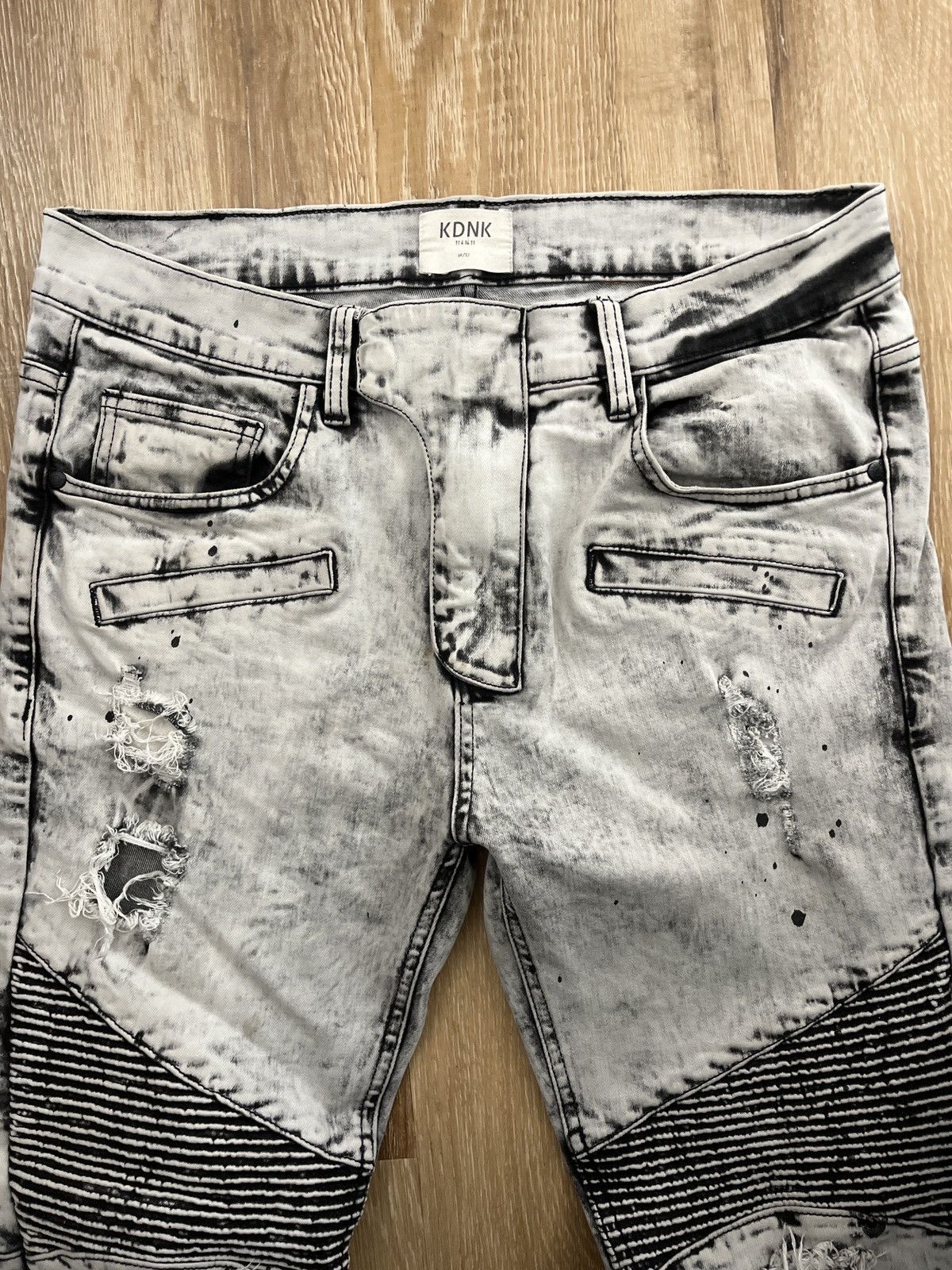H&M KDNK Medium Grey White and black biker jeans used size 32x32 Size US 32 / EU 48 - 3 Thumbnail