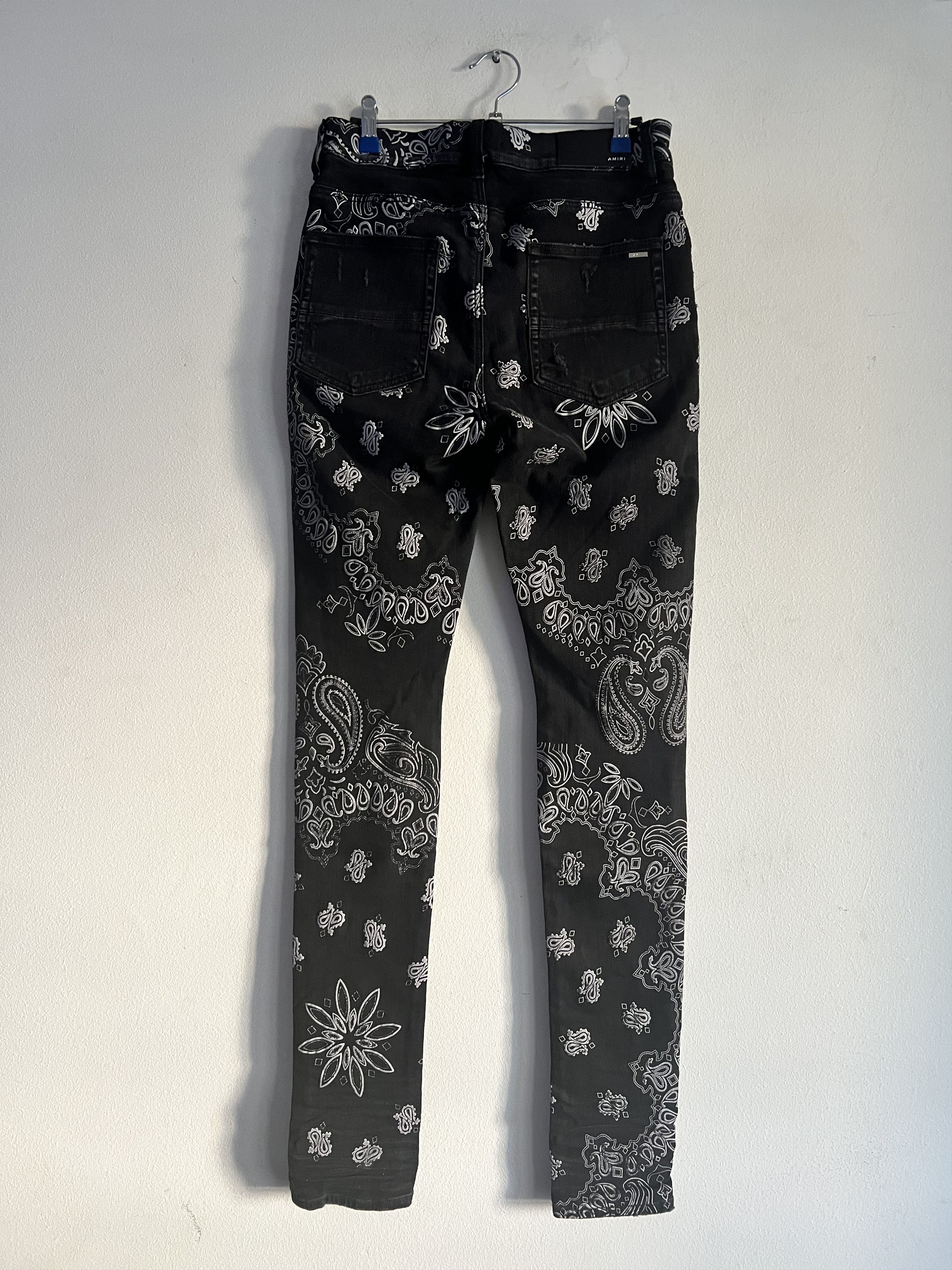 Amiri BNWT Black Flocked Paisley Bandana Size US 32 / EU 48 - 5 Thumbnail