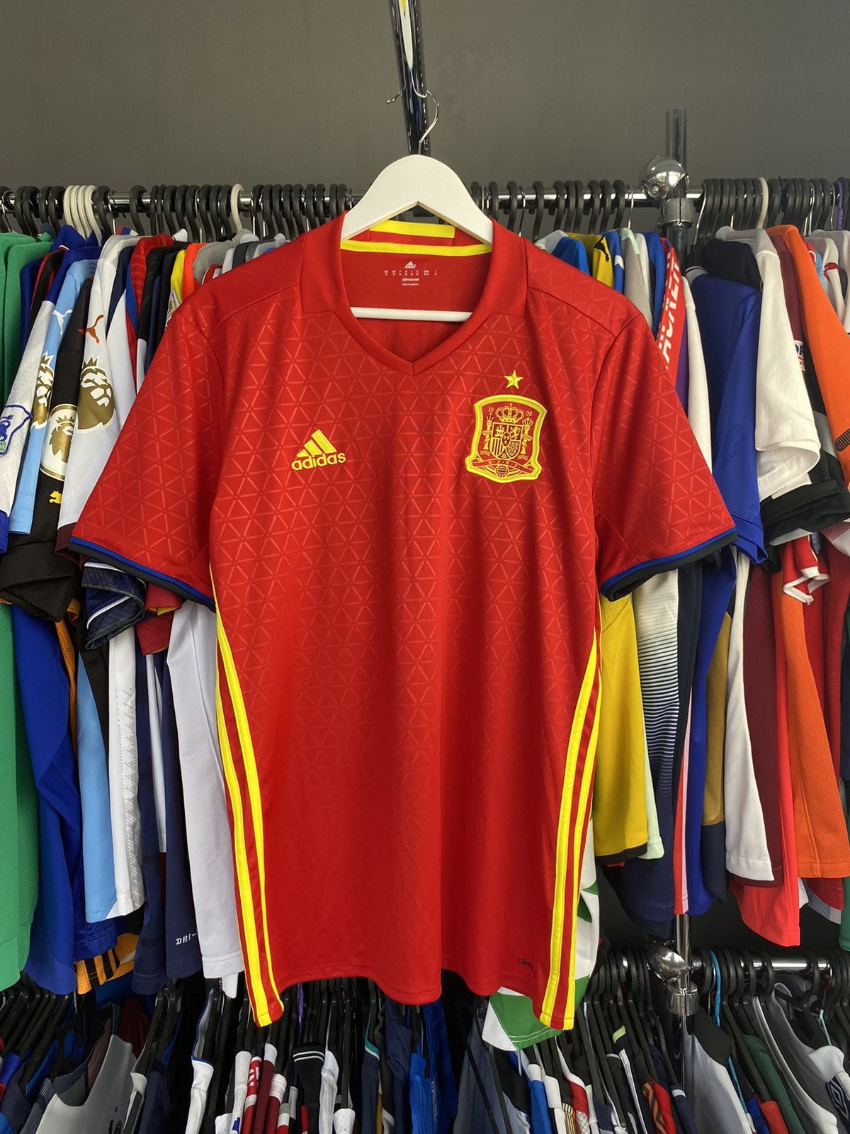 Adidas 2016/17 ADIDAS SPAIN HOME SOCCER FOOTBALL JERSEY SHIRT Size US M / EU 48-50 / 2 - 1 Thumbnail
