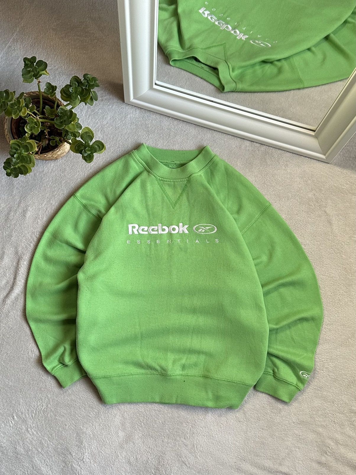 Vintage cheap reebok sweatshirt