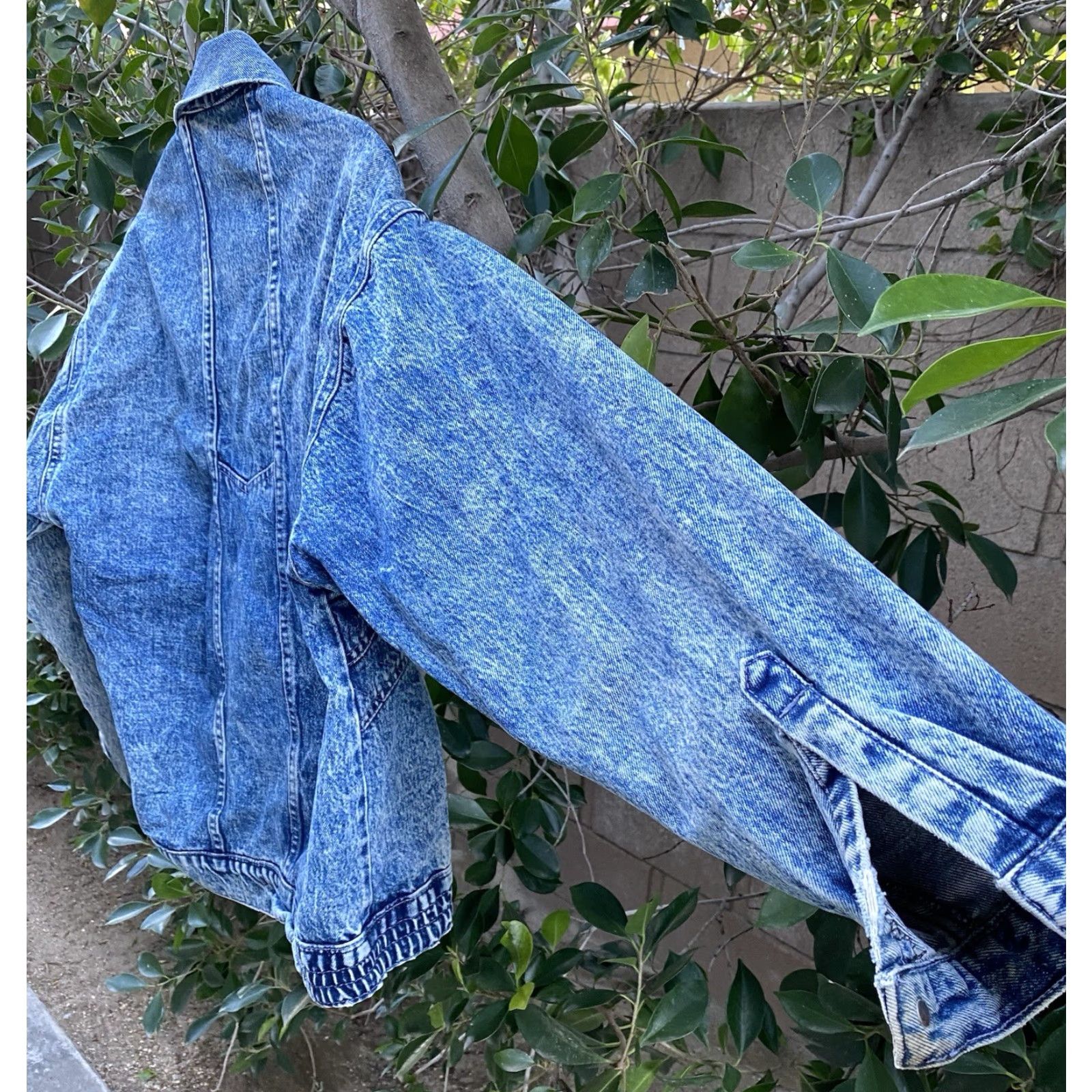 Vintage VINTAGE Bandolino Denim Jacket Acid Wash Cropped Boxy Western Seam 80s 90s Worn Blue Cotton Denim Women Jacket Bandolino Western Casual Vintage Size ONE SIZE - 7 Thumbnail