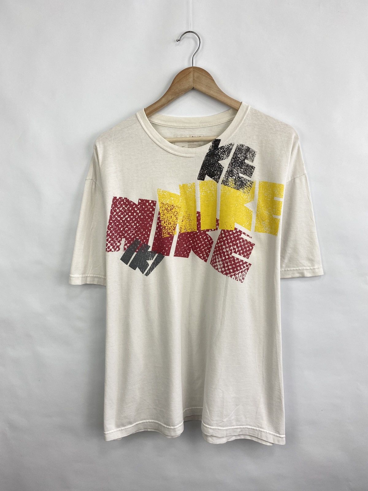 Nike 🇺🇸 Vintage 90s Nike Art Asymmetrical T-Shirt Rare Retro Y2K Size US XL / EU 56 / 4 - 3 Thumbnail