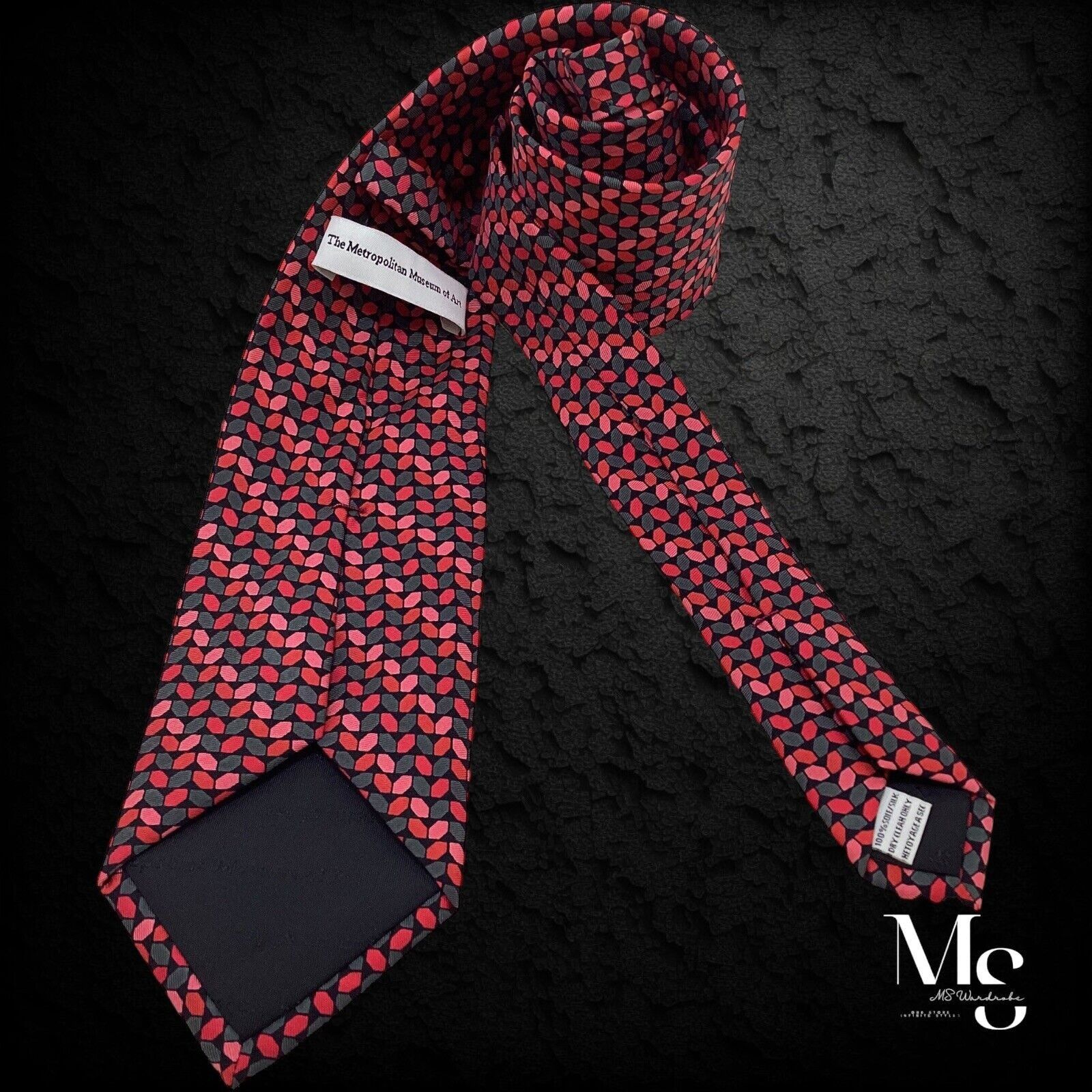 Other THE METROPOLITAN MUSEUM OF ART Red Geometric Luxury Silk Tie Size ONE SIZE - 2 Thumbnail