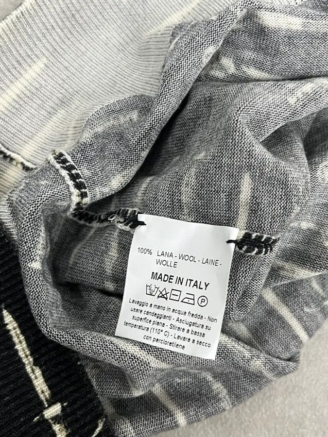 Dolce & Gabbana 2010s Dolce & Gabbana Black Sword Knight Sweater Size US S / EU 44-46 / 1 - 9 Thumbnail