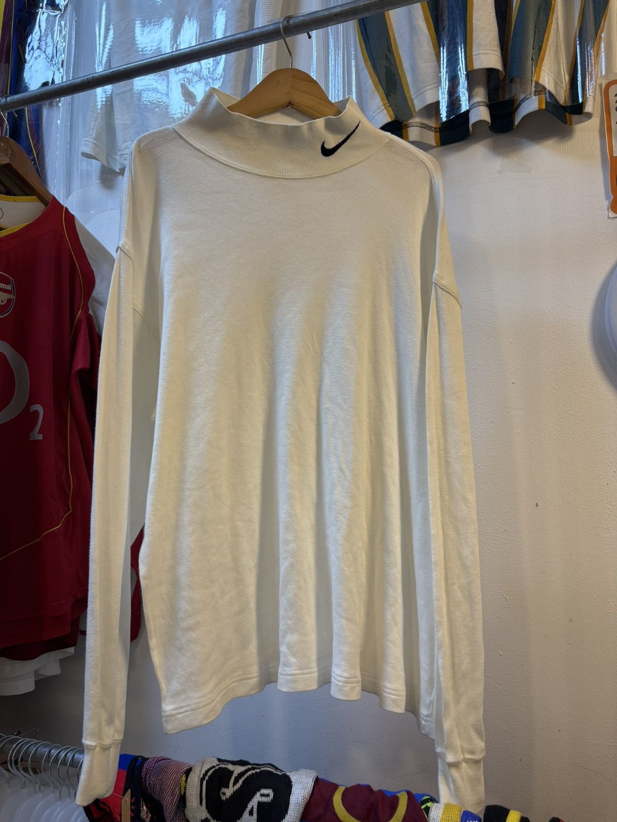 Nike Vintage Nike Swoosh Turtle Neck Long Sleeves Size US L / EU 52-54 / 3 - 1 Thumbnail