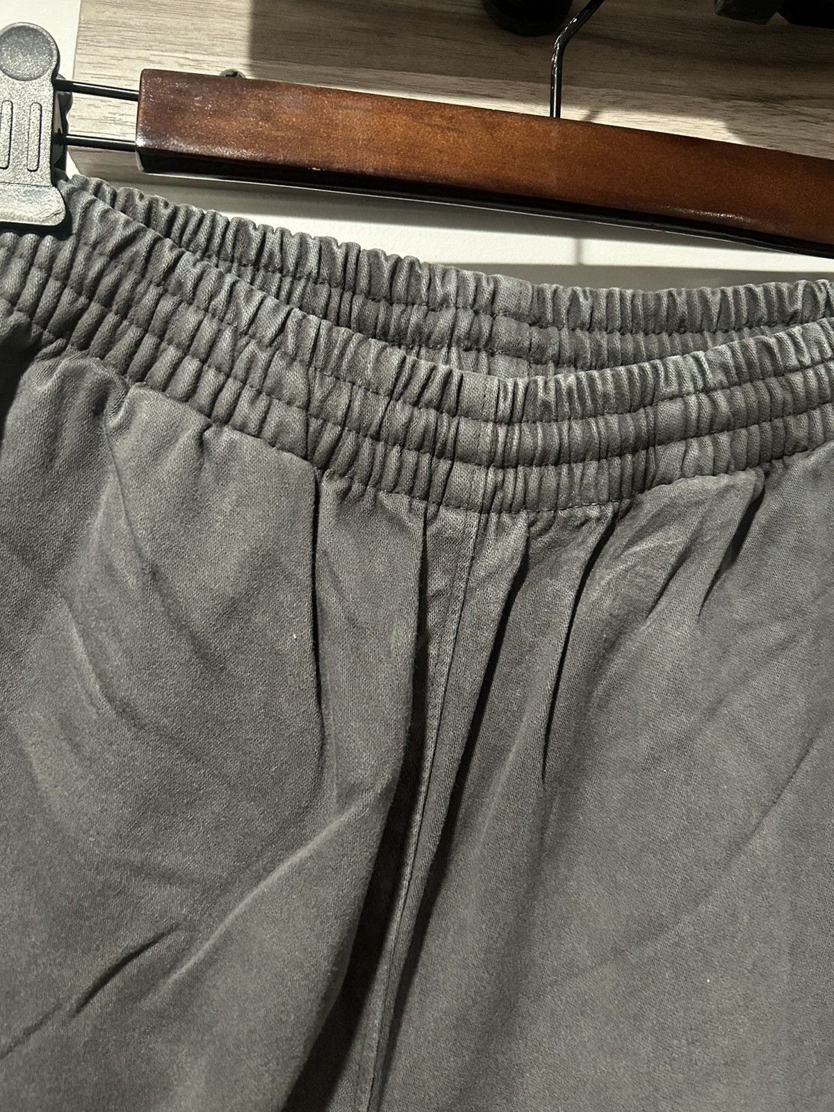 Balenciaga × Gap × Kanye West Yeezy Gap Sateen Cargo Pants Dark Grey Size US 30 / EU 46 - 7 Thumbnail