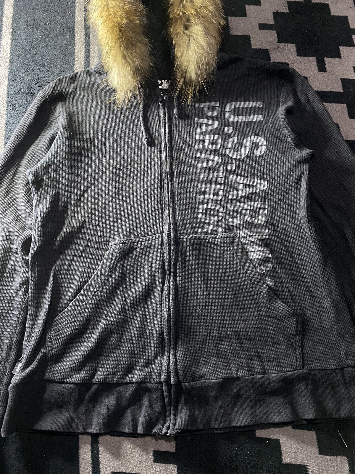 Le Grande Bleu (L.G.B.) Vintage avirex faux fur distressed zip hoodie Size US L / EU 52-54 / 3 - 2 Thumbnail