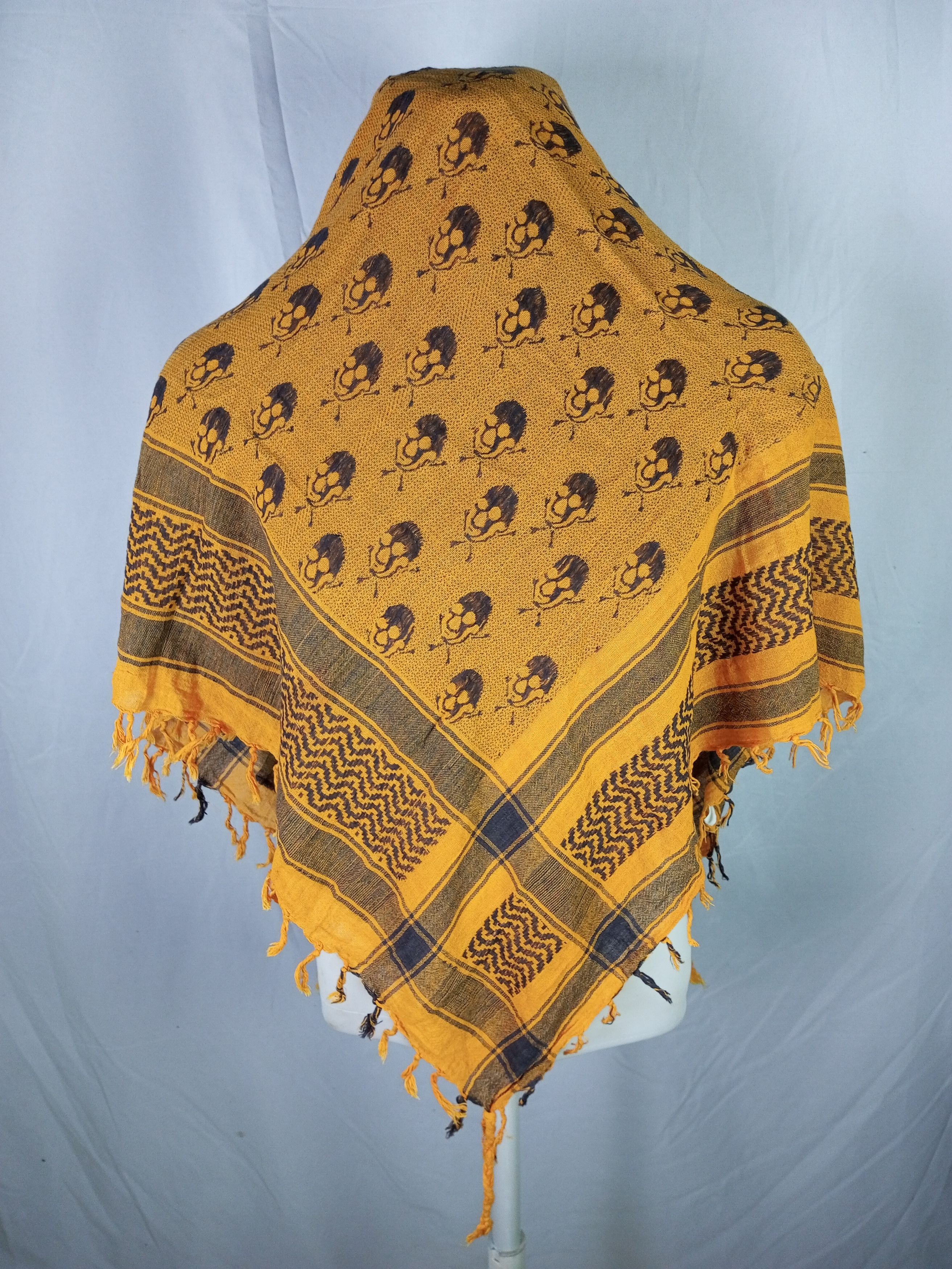 Japanese Brand Skulls scarf Inspired by Alexander Mcqueen Size ONE SIZE - 1 Thumbnail