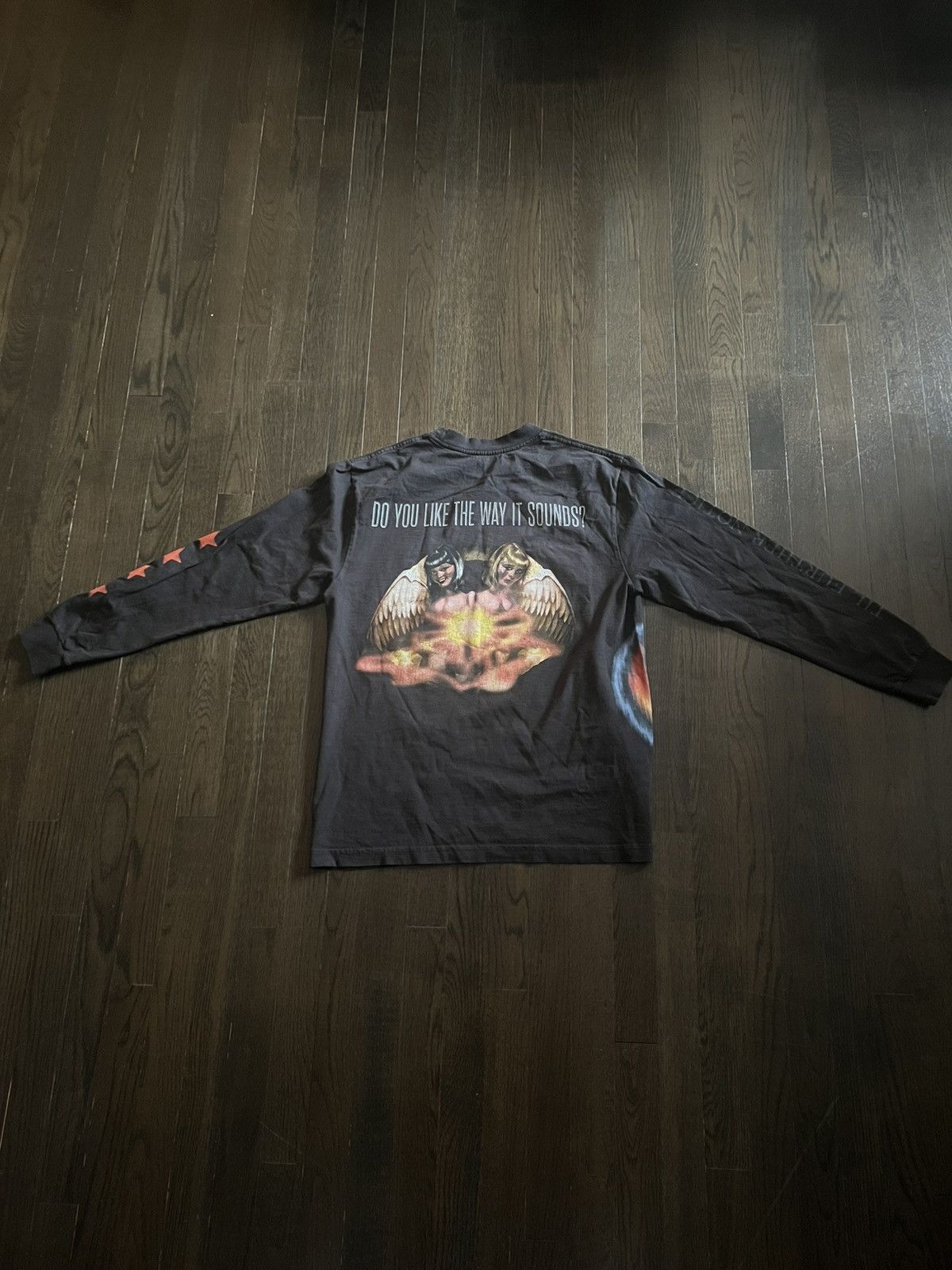 Travis Scott UTOPIA TOUR ‘DO YOU LIKE THE WAY IT SOUNDS’ LS TEE Size US M / EU 48-50 / 2 - 2 Thumbnail
