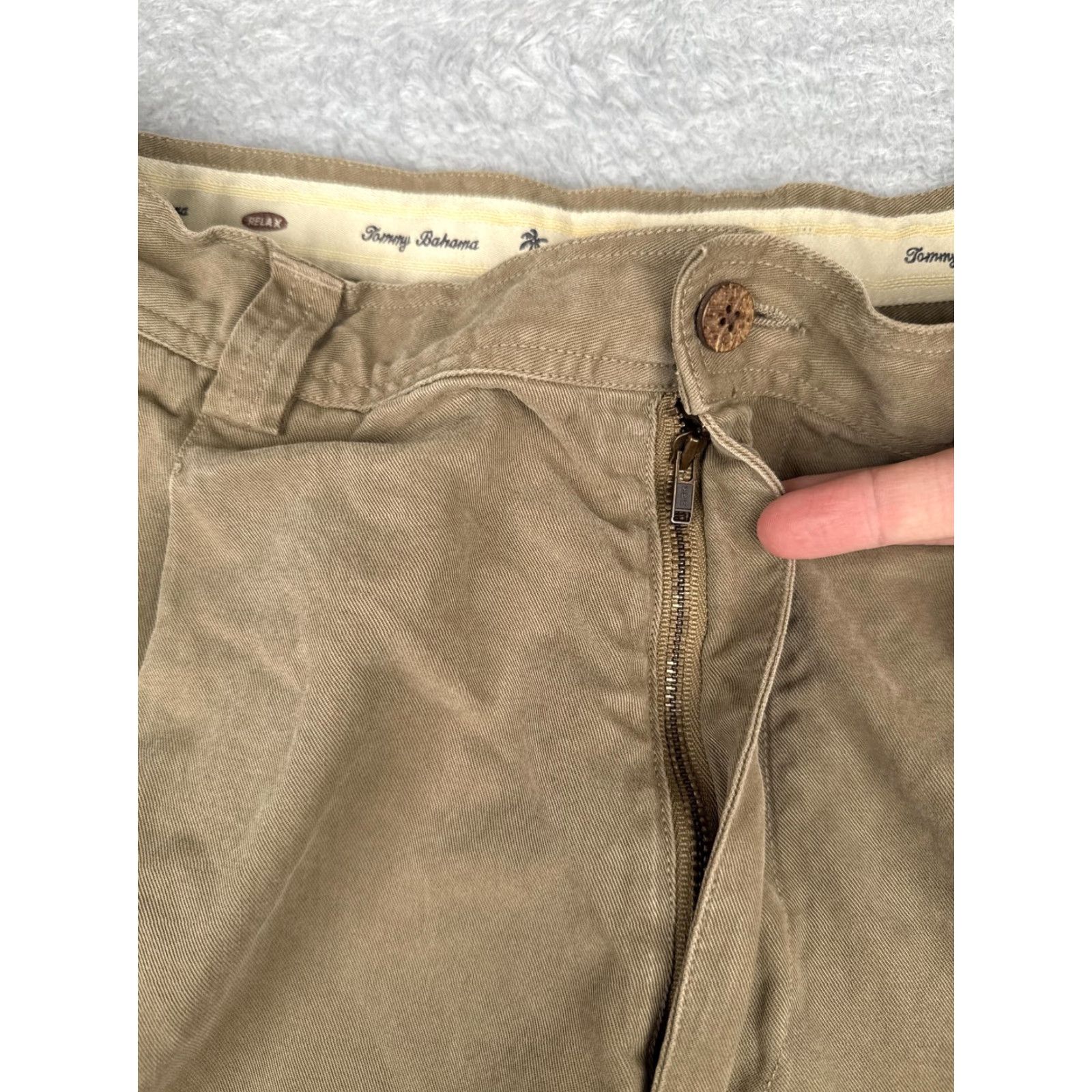 Tommy Bahama Tommy Bahama Shorts Mens 36 Khaki Relax Pleated Chino Zip Fly Map Lining Resort Size US 38 / EU 54 - 6 Thumbnail