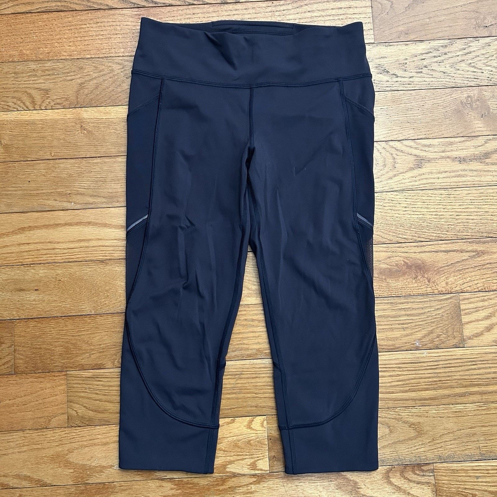 Lululemon Home Stretch Crop Mesh Cut Out Capri Leggings 19” 8 Size 30" / US 8 / IT 44 - 1 Thumbnail