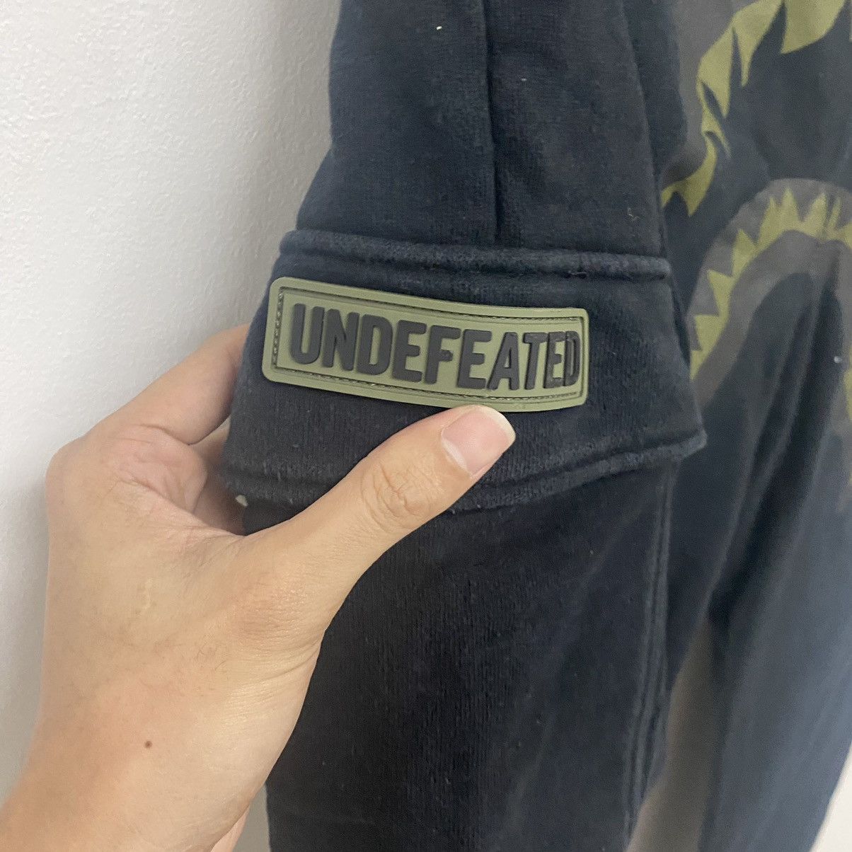 Bape × Undefeated Bape x Undefeated Shark Sweat Pants Size US 32 / EU 48 - 11 Thumbnail