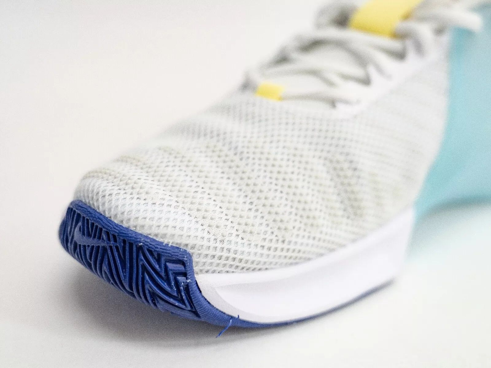 Nike Nike Metcon 9 Sneaker White Fierce Pink Royal DZ2617-102 Size US 8.5 / EU 41-42 - 10 Thumbnail