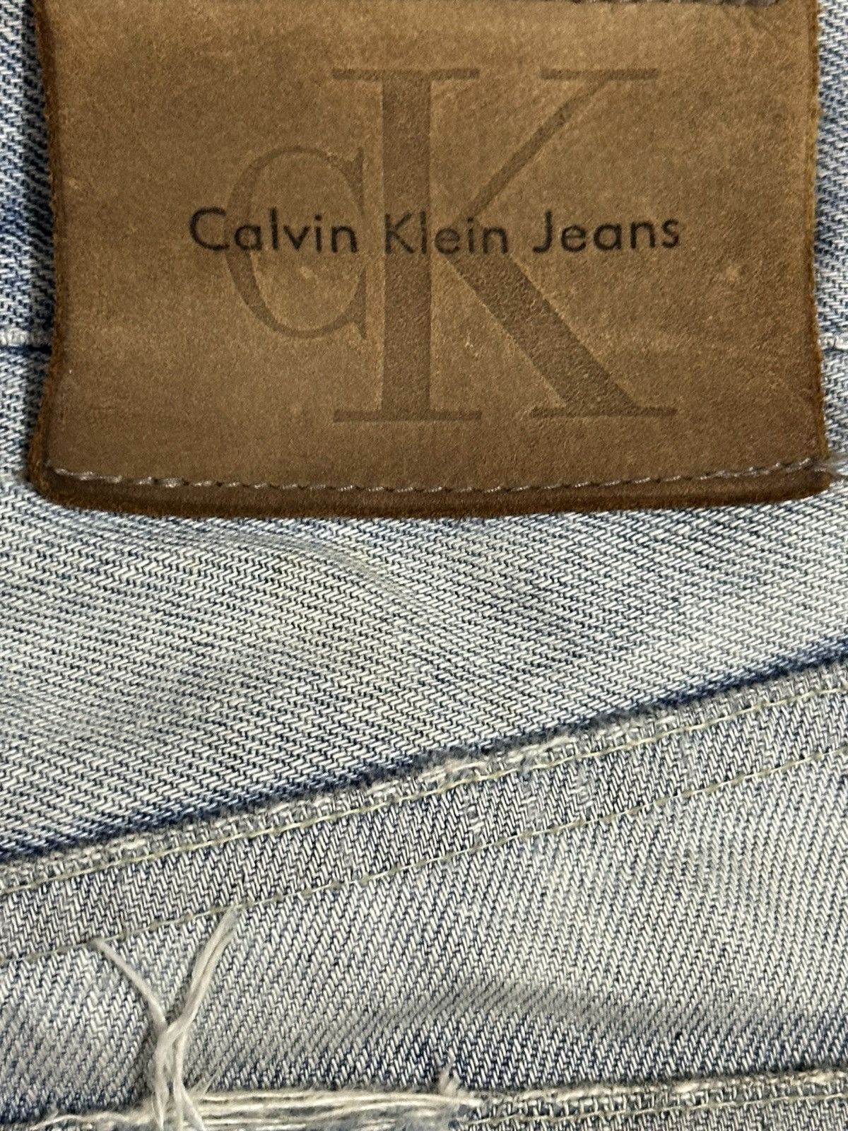 Calvin Klein Vintage Calvin Klein Faded Wash Style Distressed Loose Jeans Size US 32 / EU 48 - 9 Thumbnail