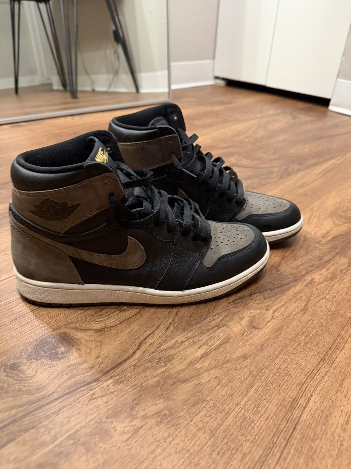 Jordan Brand Jordan 1 Palomino 9.5 Size US 9.5 / EU 42-43 - 1 Thumbnail