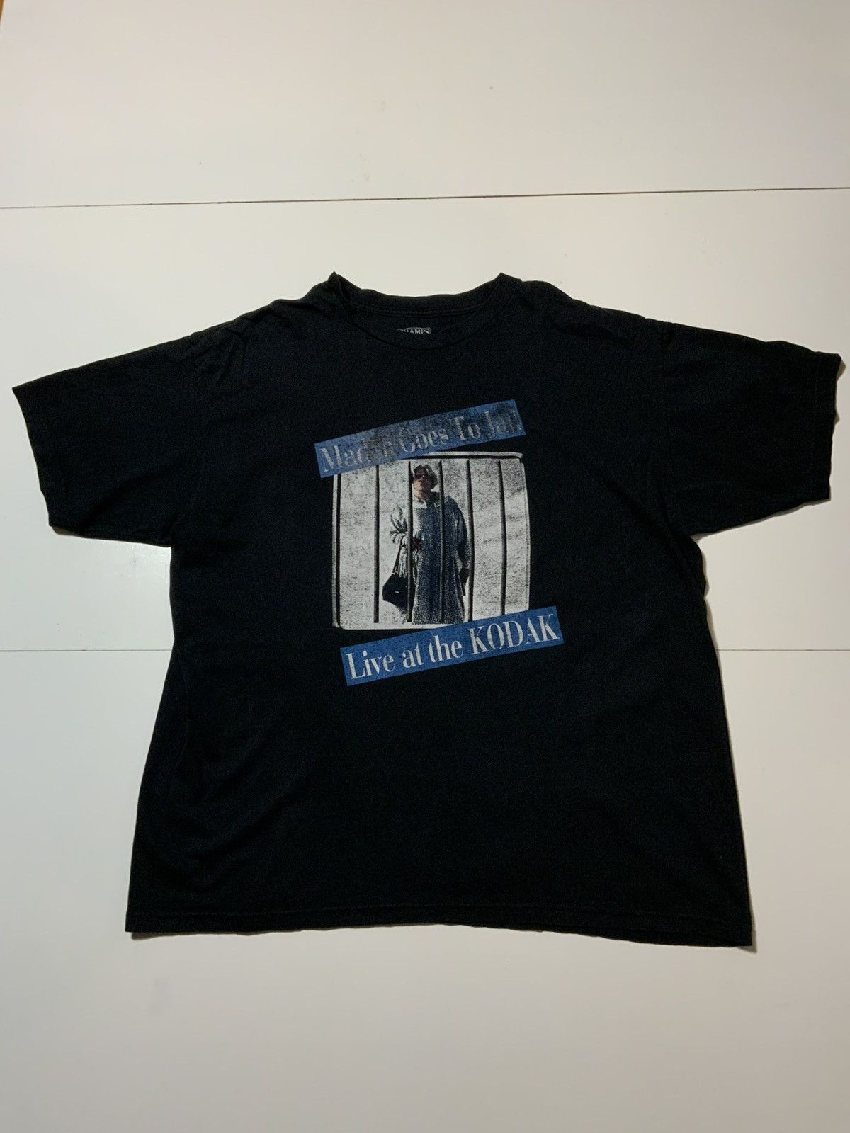 Champs Sport × Vintage Vintage 2005 Tyler Perry Madea Goes To Jail Live Play TShirt Size US XXL / EU 58 / 5 - 2 Thumbnail