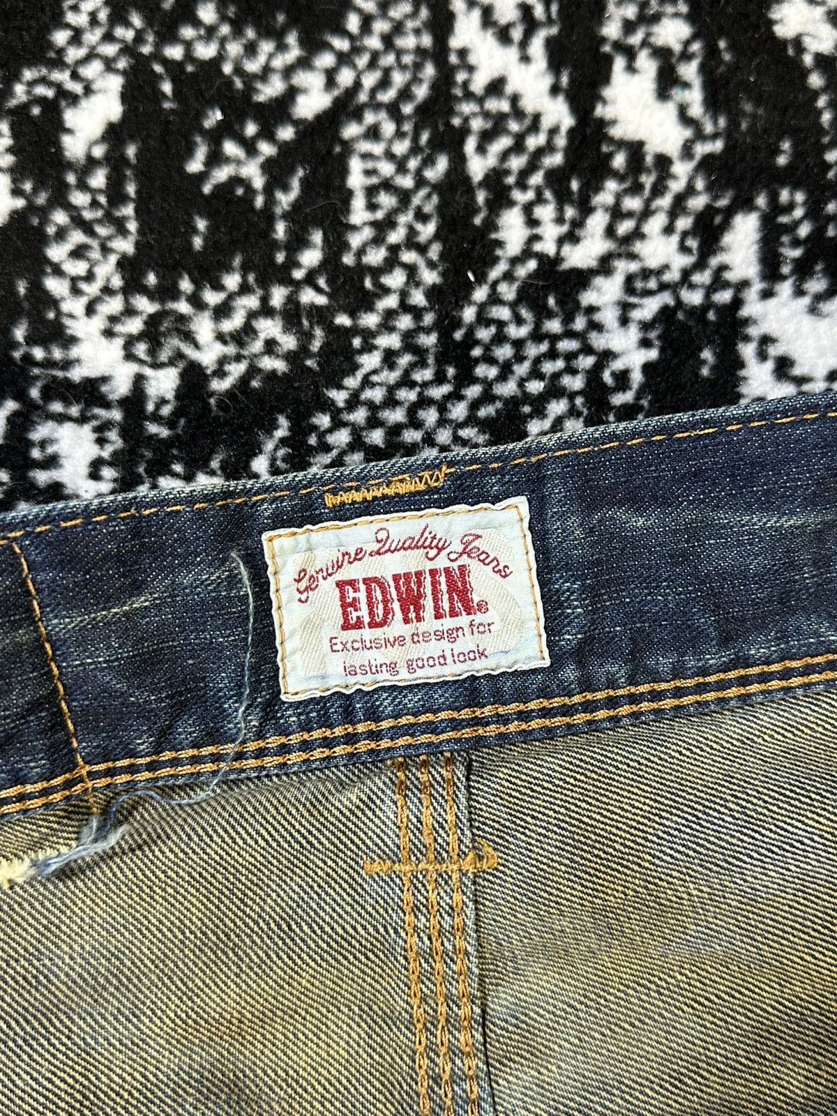 Edwin Flare Edwin Exclusive Vintage Buckle Back Distressed Denim Size US 27 - 9 Thumbnail