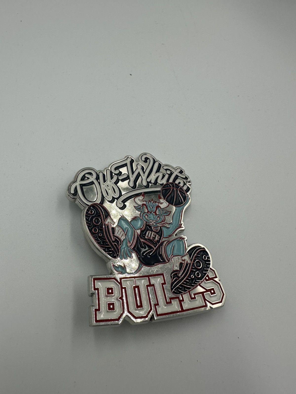Off-White OFF WHITE X CHICAGO BULLS PIN Size ONE SIZE - 1 Thumbnail