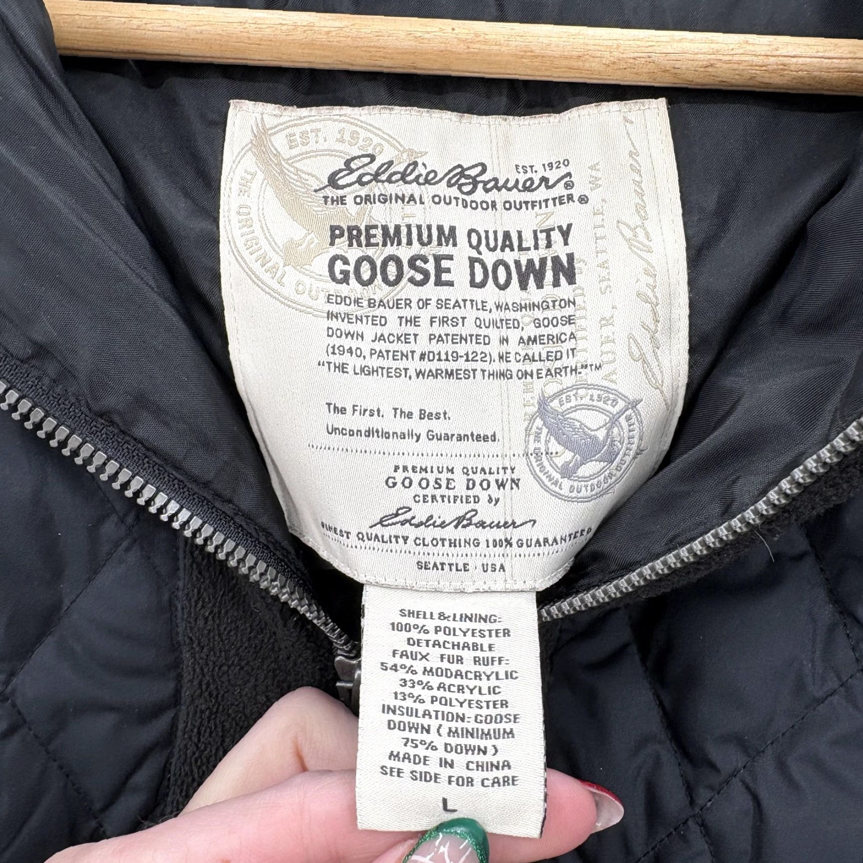 Eddie Bauer Eddie Bauer Vest Womens Large Black Goose Down Puffer Quilted Hood Fur Trim Zipper Size L / US 10 / IT 46 - 4 Thumbnail