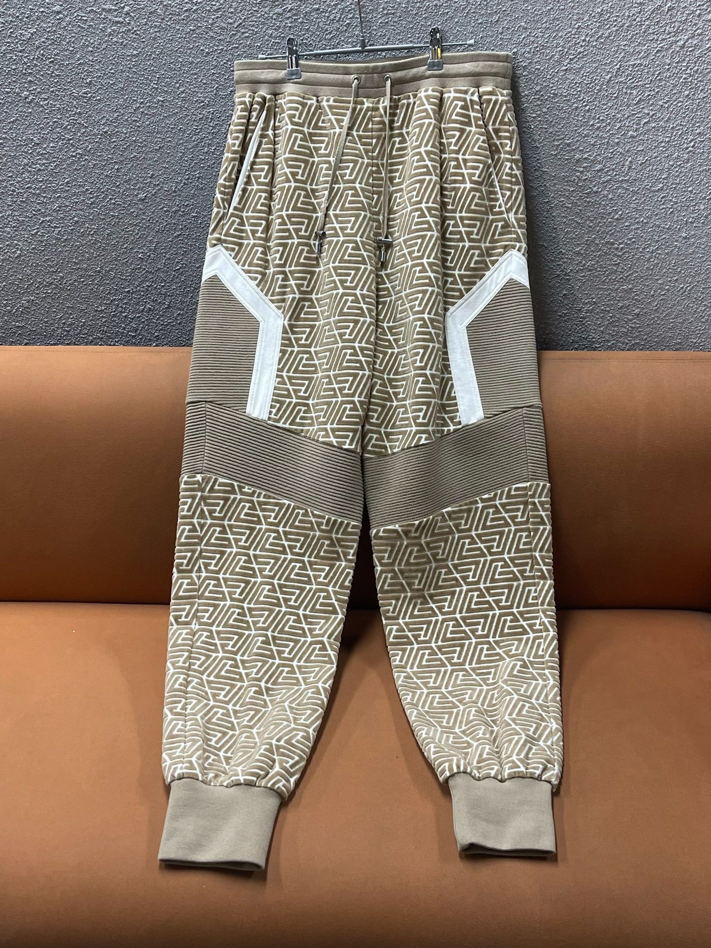 Balmain Balmain Pattern Print Velvet Trousers Size US 30 / EU 46 - 1 Thumbnail