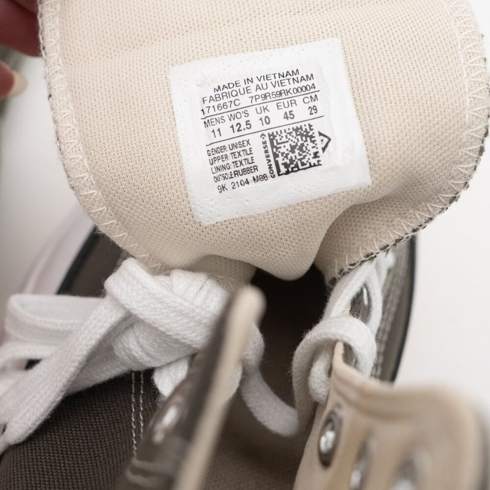 Converse Converse. Run Star Hike is a high-top. Size US 11 / EU 44 - 11 Thumbnail
