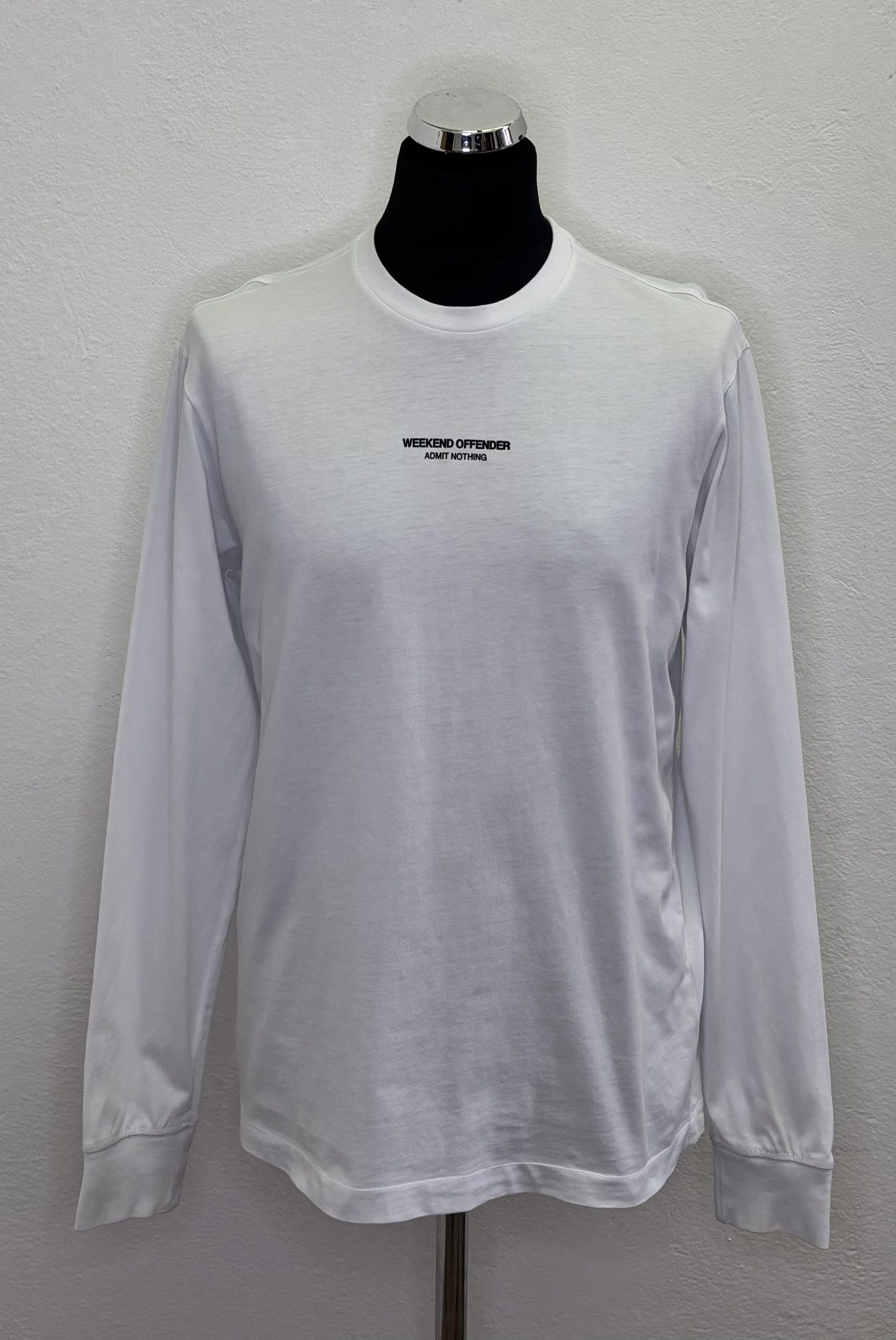 Weekend Offender Longsleeve Weekend Offender Size. M Size US M / EU 48-50 / 2 - 1 Thumbnail