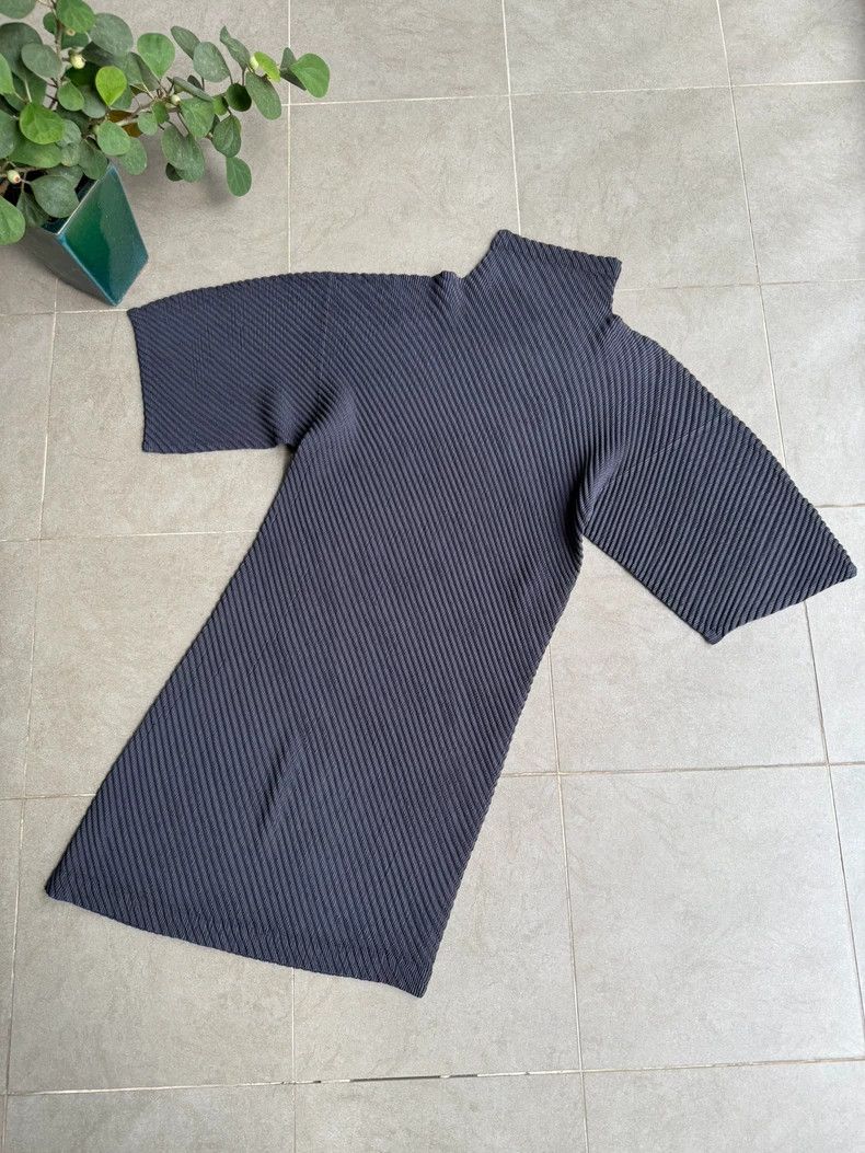 Issey Miyake Issey Miyake Black main line fish-scale pleated dress Size M / US 6-8 / IT 42-44 - 8 Thumbnail