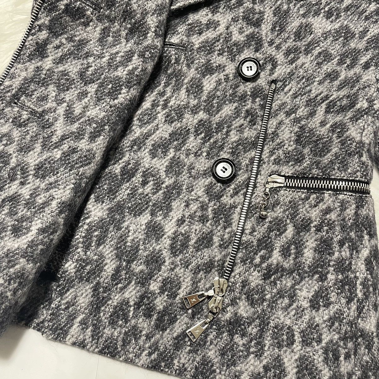 Louis Vuitton Authentic beautiful Louis Vuitton leopard print pantsuit 34 Size XXS / US 00 / IT 34 - 10 Thumbnail