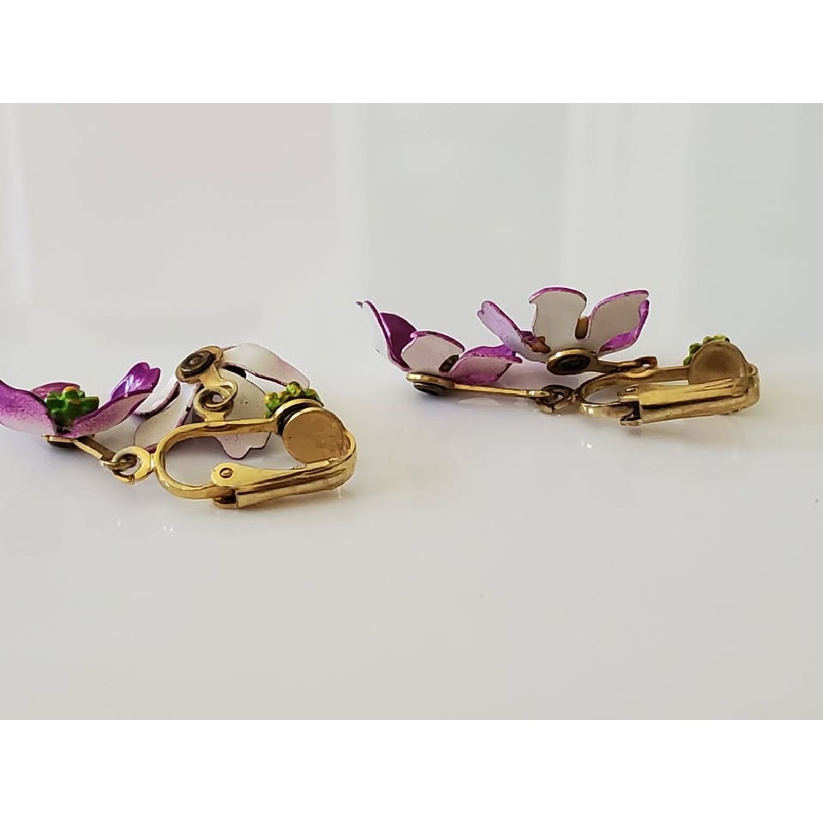 Other Vintage Mid-Century Purple Metal Flower Clip On Earrings Size ONE SIZE - 3 Thumbnail