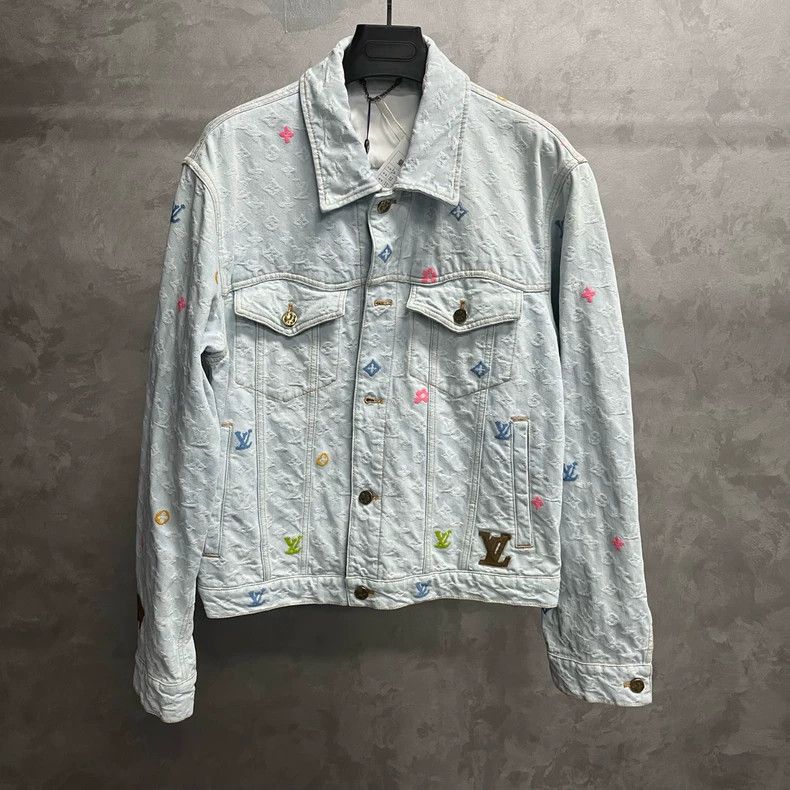 Louis Vuitton LOUIS VUITTON 24 Light blue logo monogrammed embroidered la Size US M / EU 48-50 / 2 - 1 Thumbnail