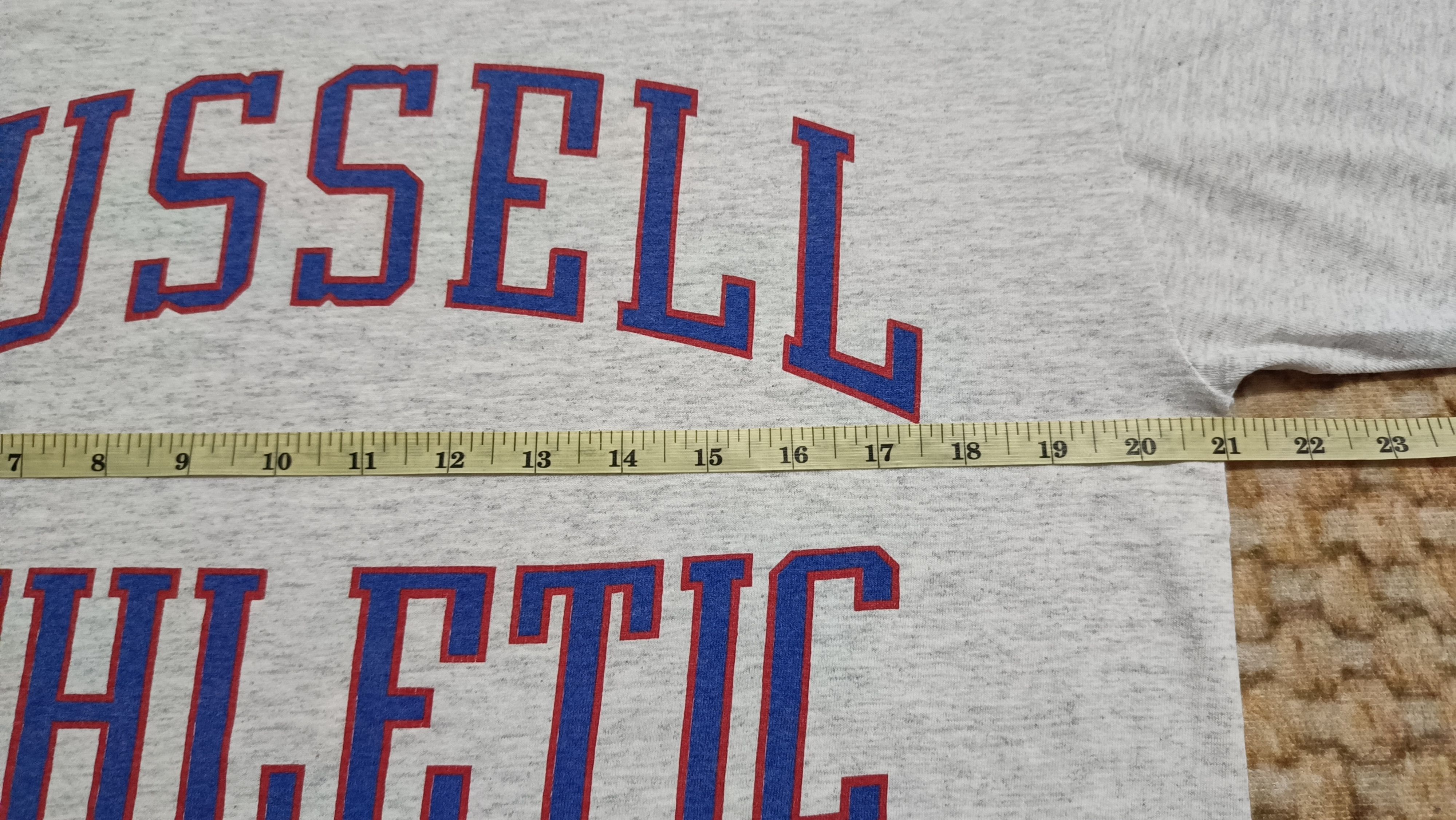 Russell Athletic 🔥🔥Rare Vintage 90s Russell Athletic Gray Tee Size US L / EU 52-54 / 3 - 5 Thumbnail