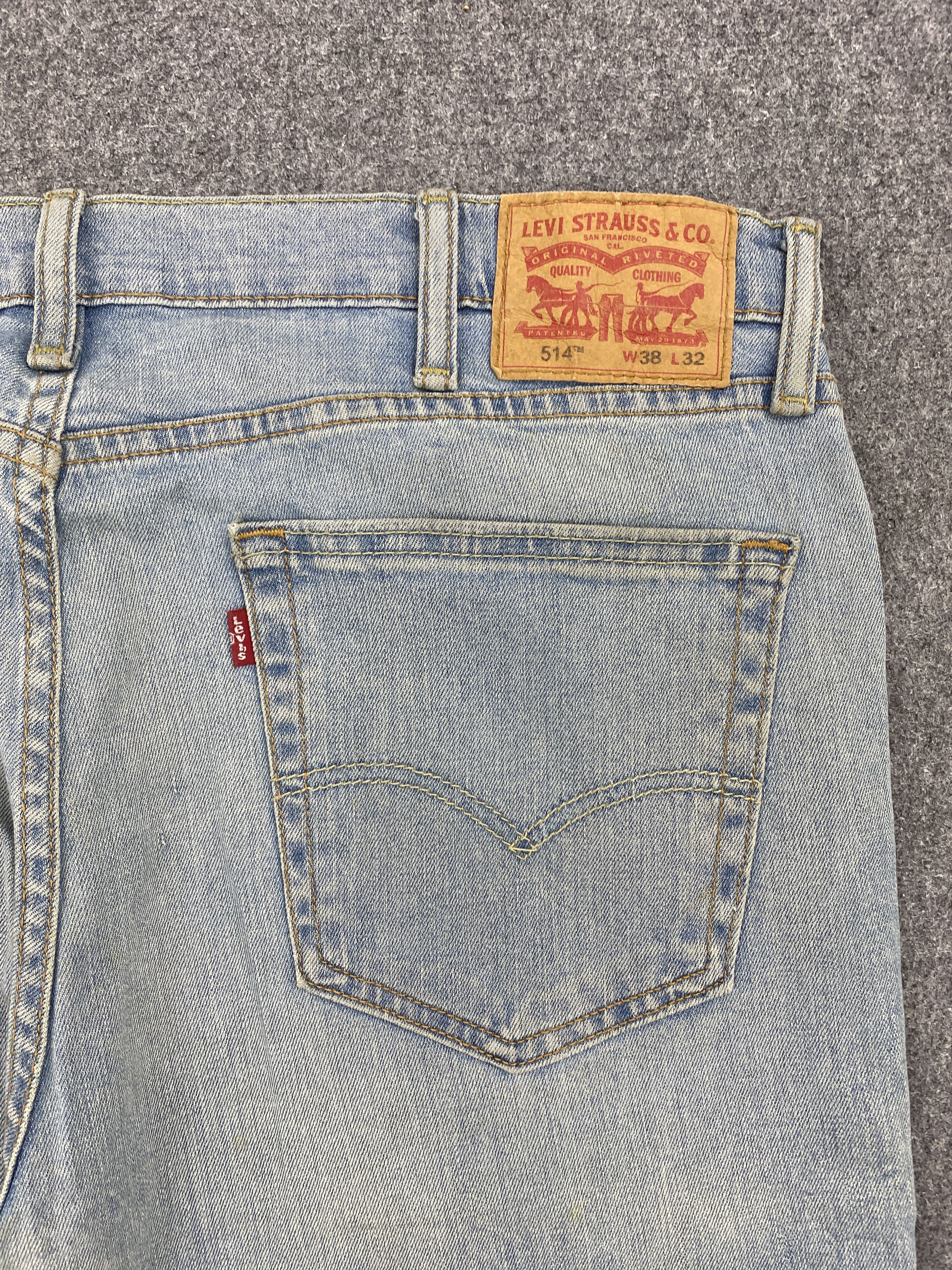 Levi's × Vintage Faded Blue Vintage Levis 514 Jeans Size US 37 - 14 Thumbnail