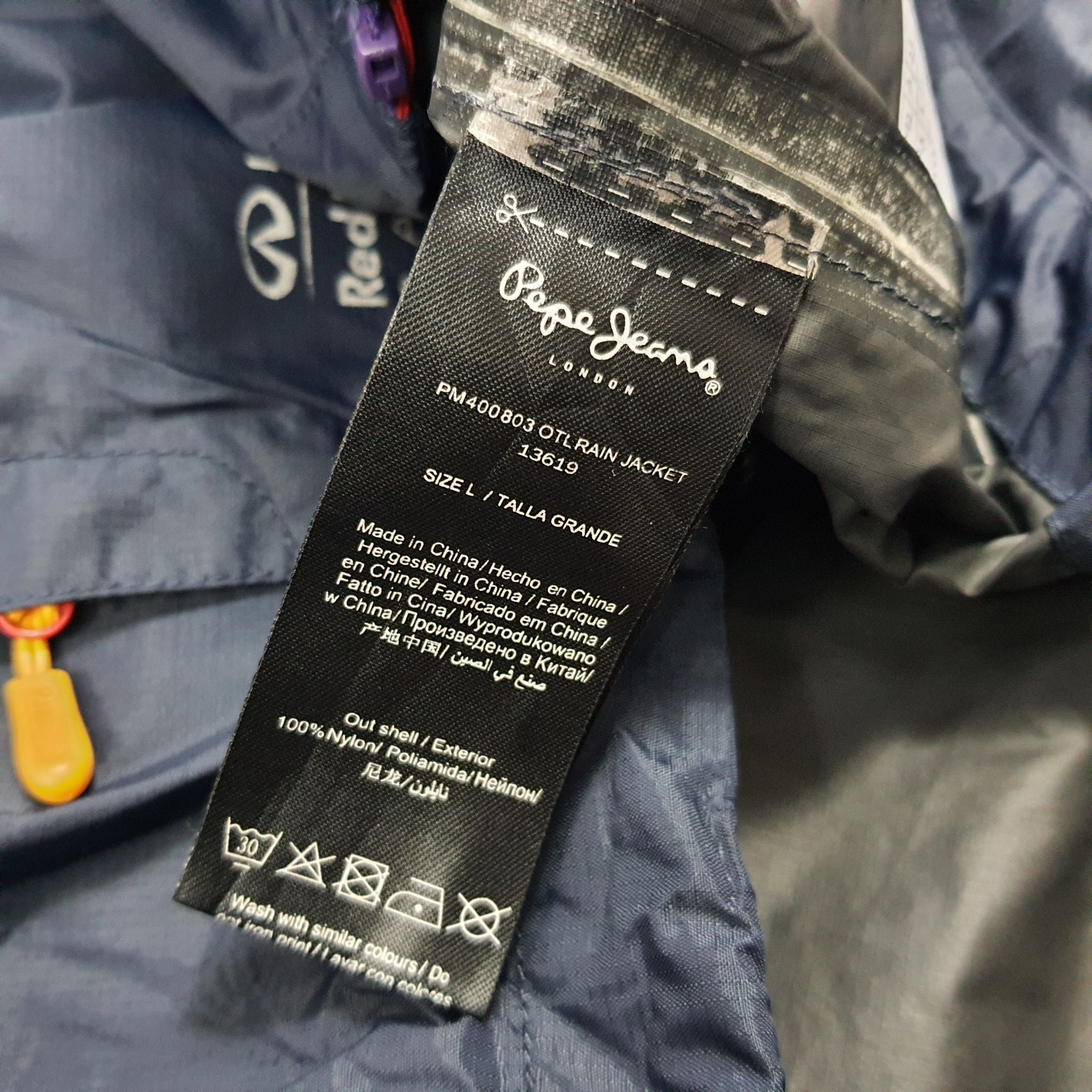 Pepe Jeans × Red Bull × Vintage Vintage Red Bull Pepe Jeans Rain Coat Hoodie Jacket Size US L / EU 52-54 / 3 - 7 Thumbnail